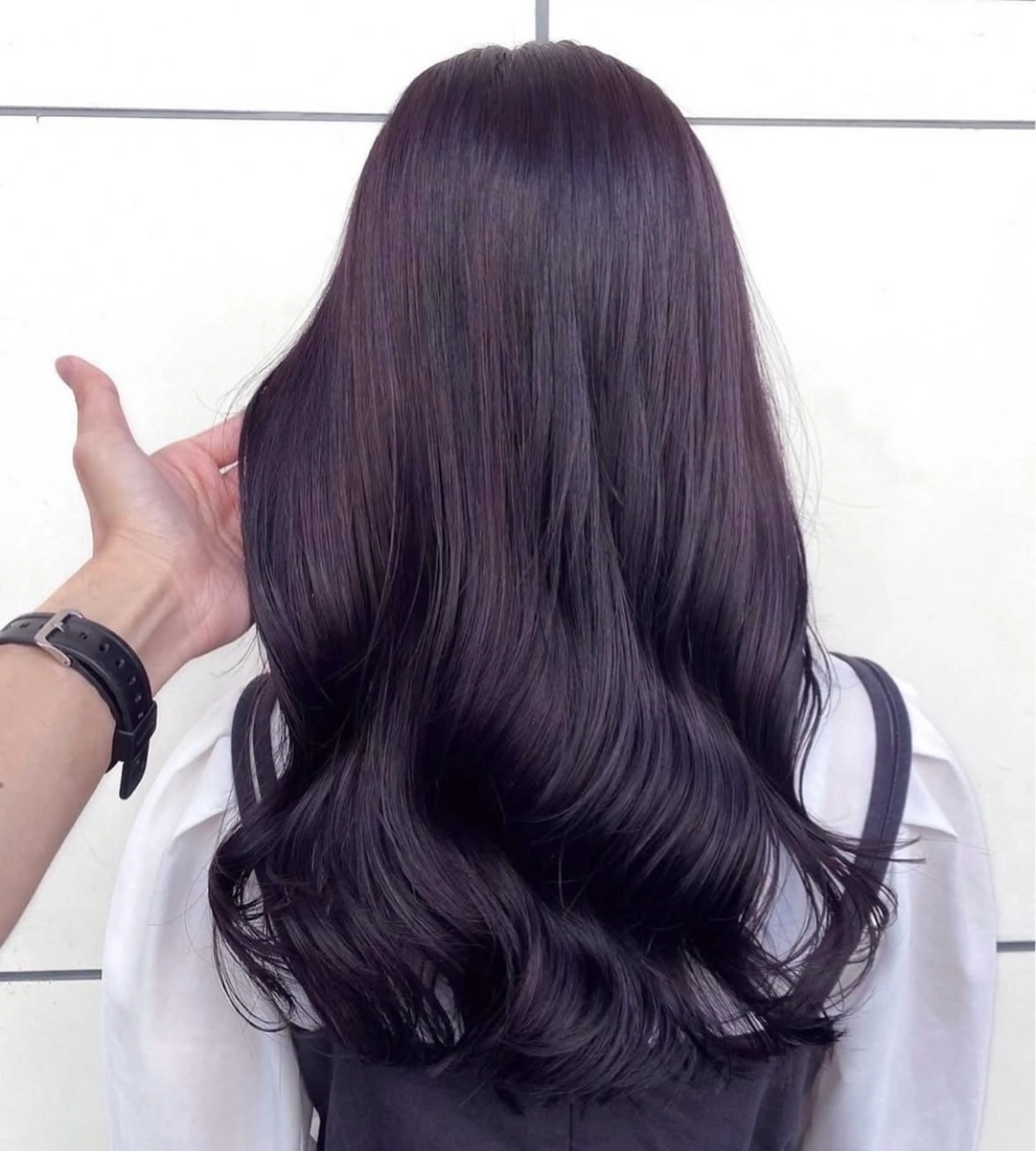 ロング カラー 生尾 虹水のヘアスタイル
