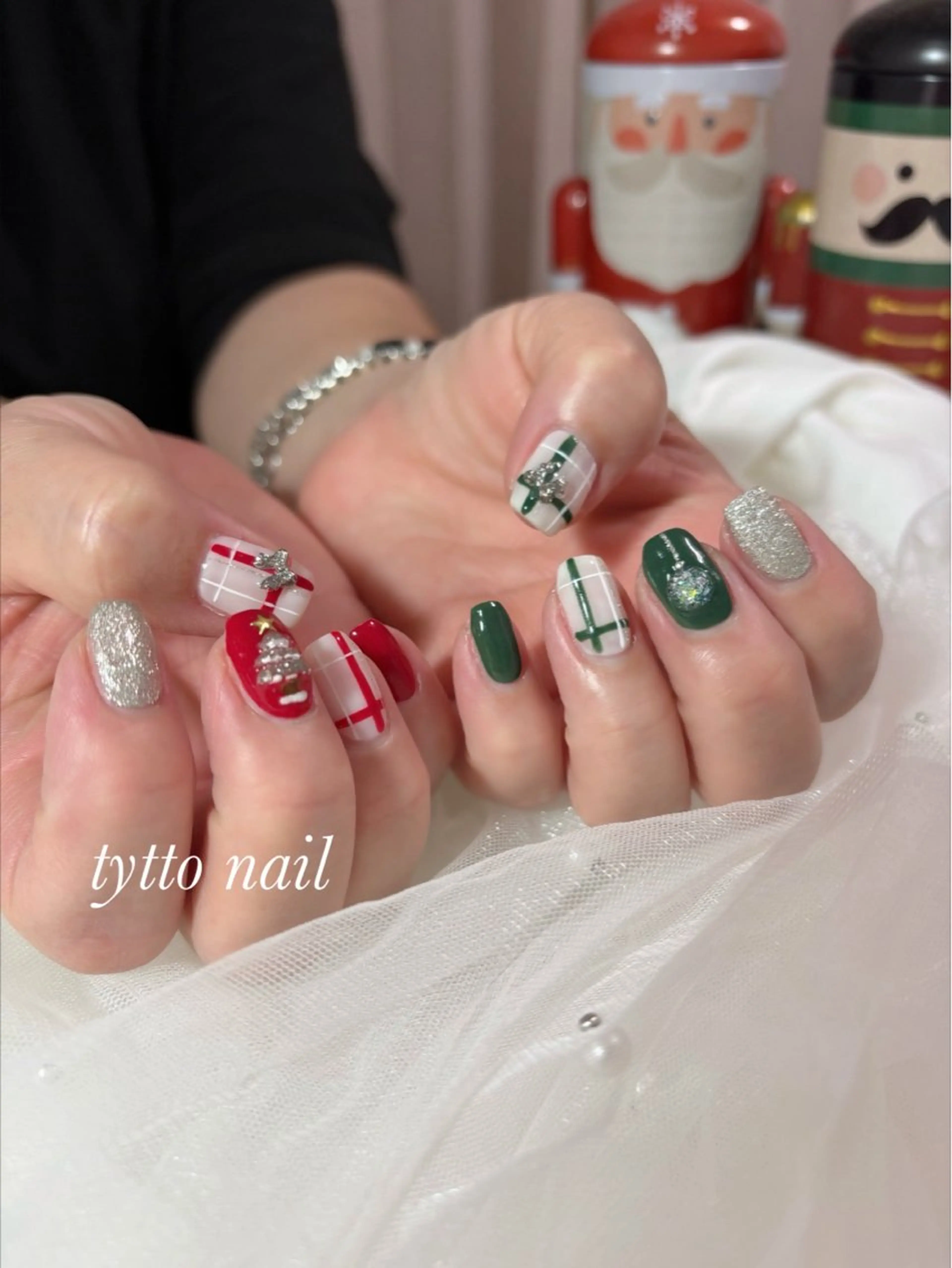 ネイル グラデーション オフィスネイル ワンカラーネイル 冬ネイル クリスマス ハンドネイル tytto nail ❤︎‪‪eri‪‪のネイルデザイン
