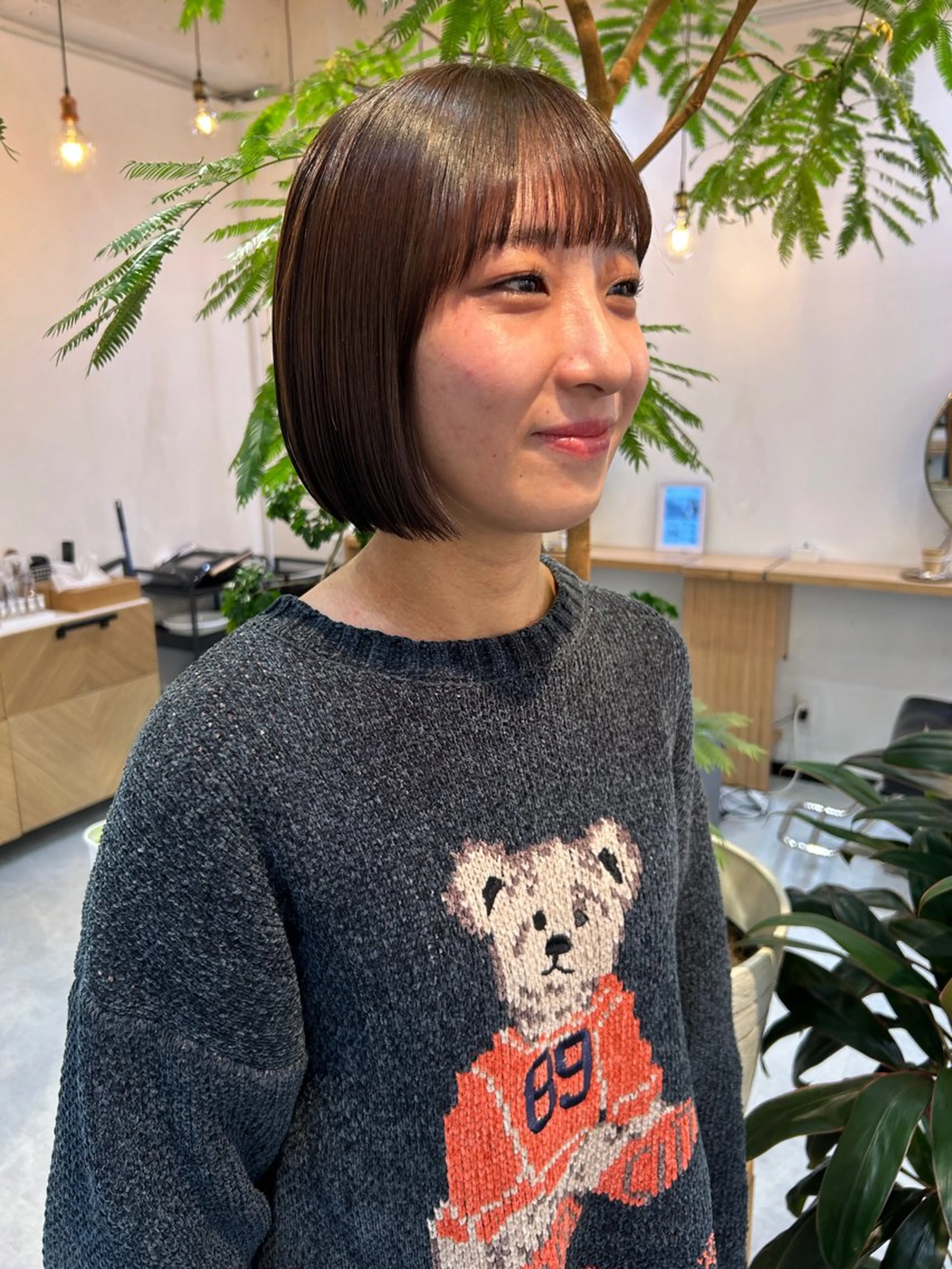 ミディアム カット CARICIA 白木 由里加のヘアスタイル