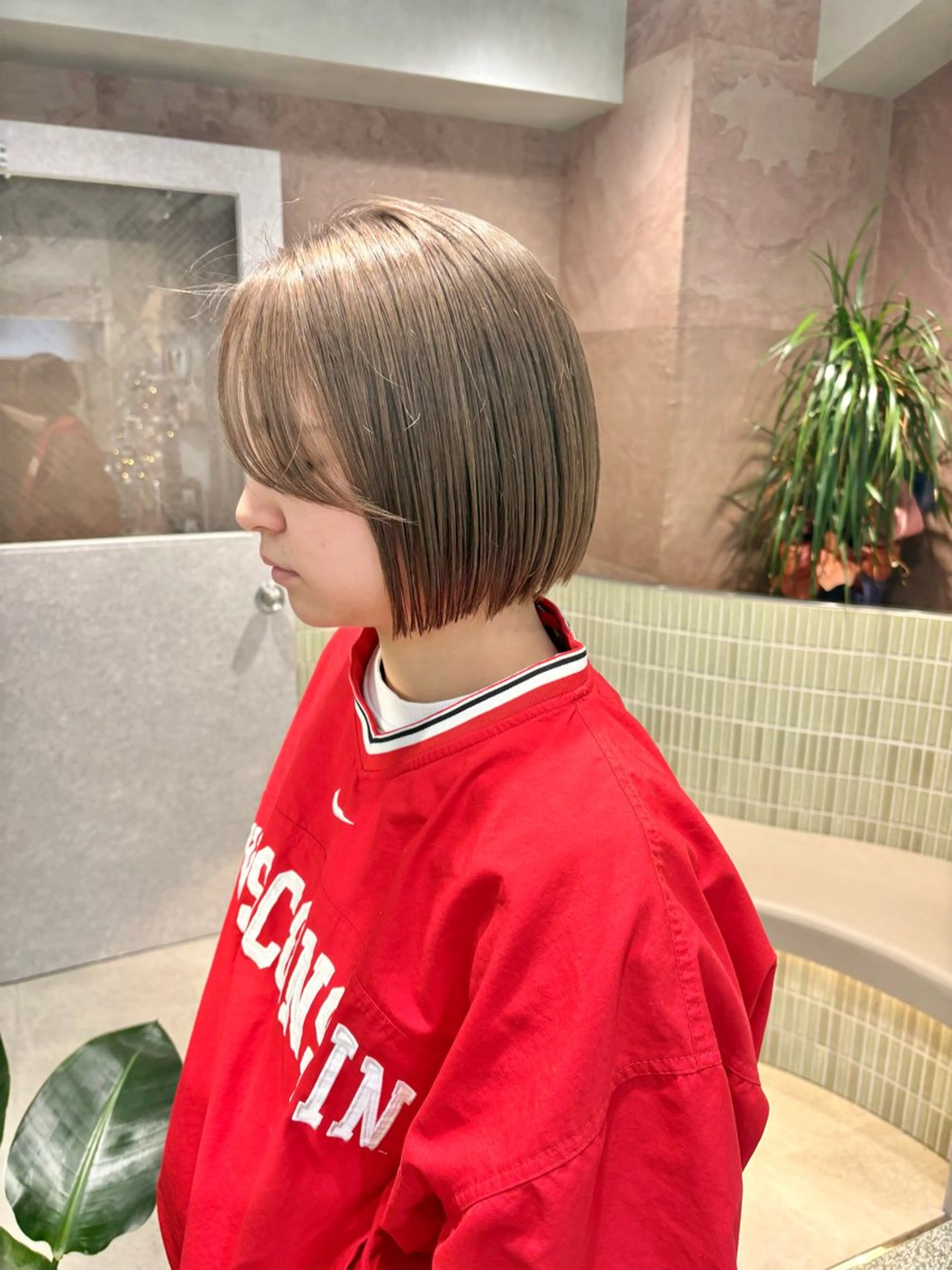 ショート カット ヘアカラー トリートメント 🩵縮毛矯正/ブリー チ/髪質改善/いつかのヘアスタイル