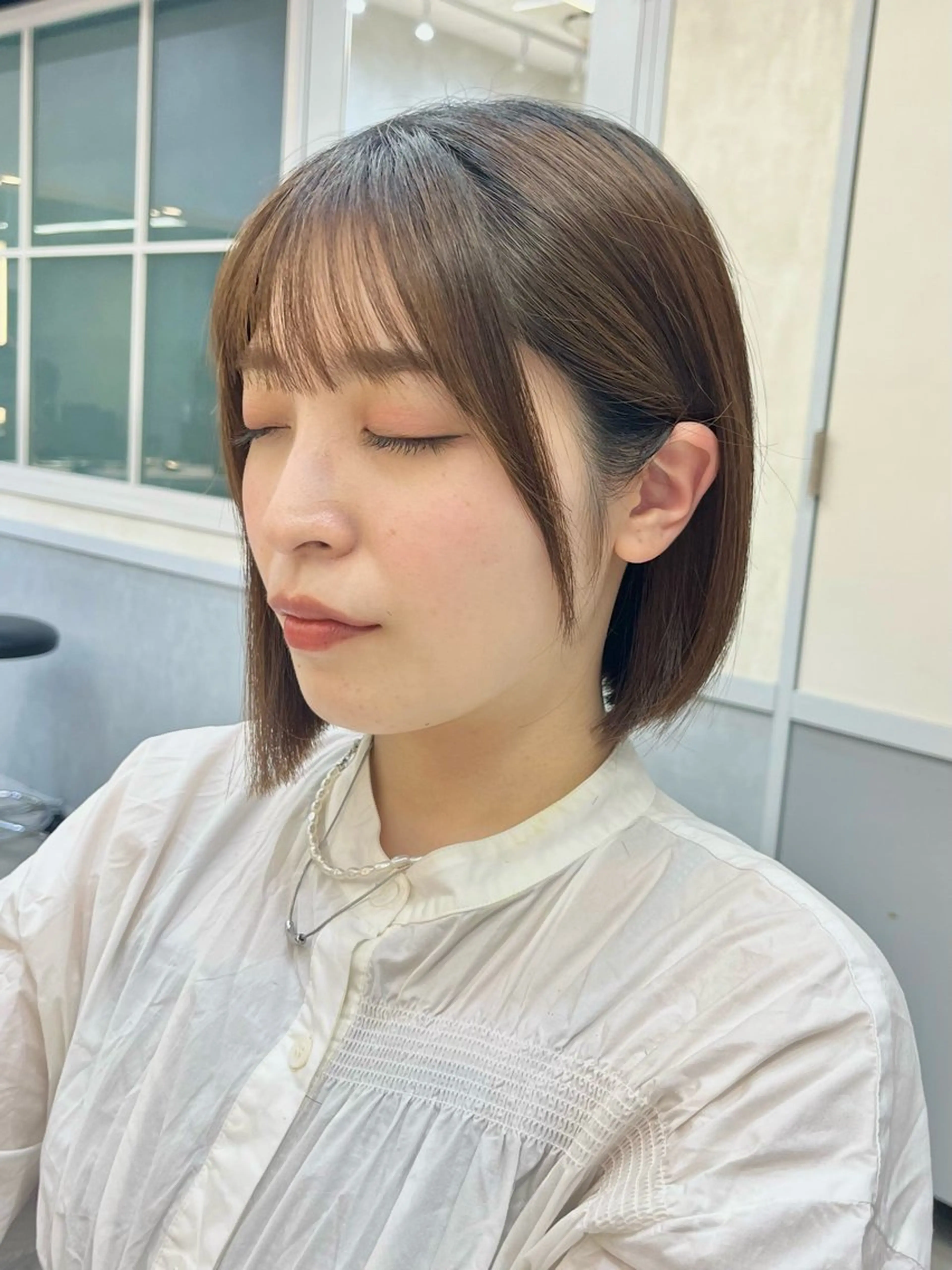 ショート カラー パーマ ヘアアレンジ ブリーチ ケアブリーチ 透明感カラー ダブルカラー ハイライトカラー ボブ｜韓国｜美髪矯正 ｜amika🌙のヘアスタイル