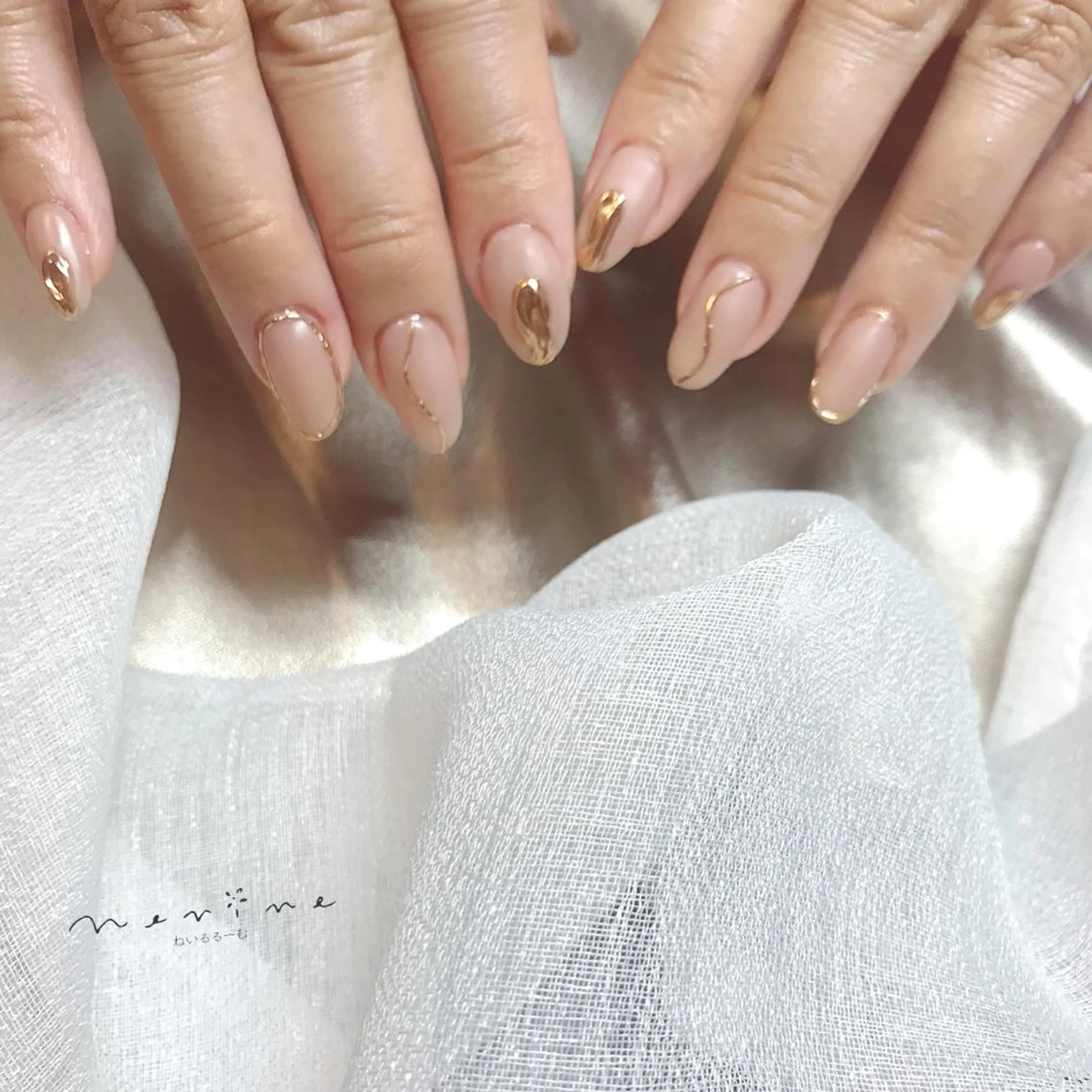 ネイル ミラーネイル NAILST Naomiのネイルデザイン