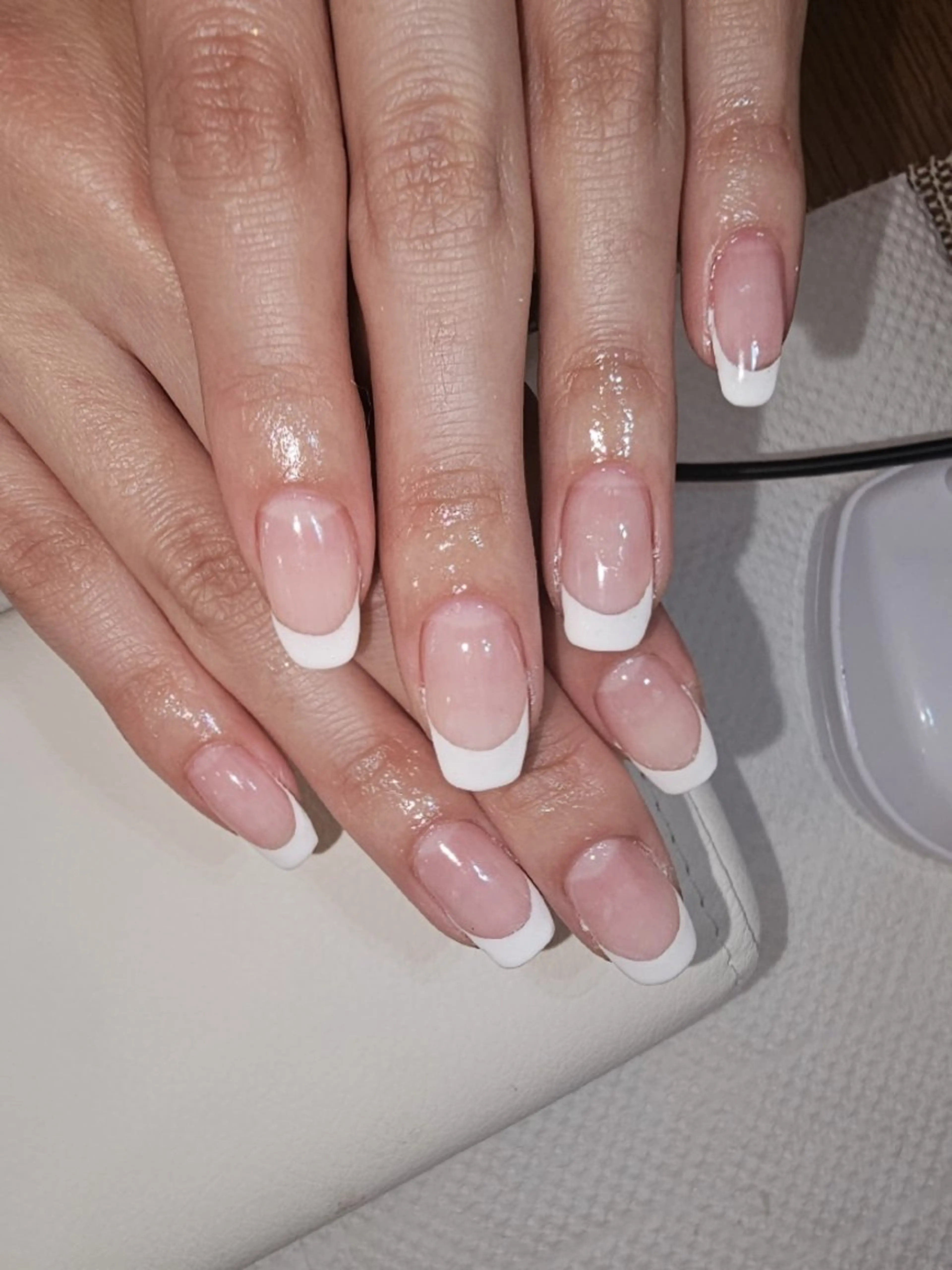 【Hand】フレンチホワイトの写真