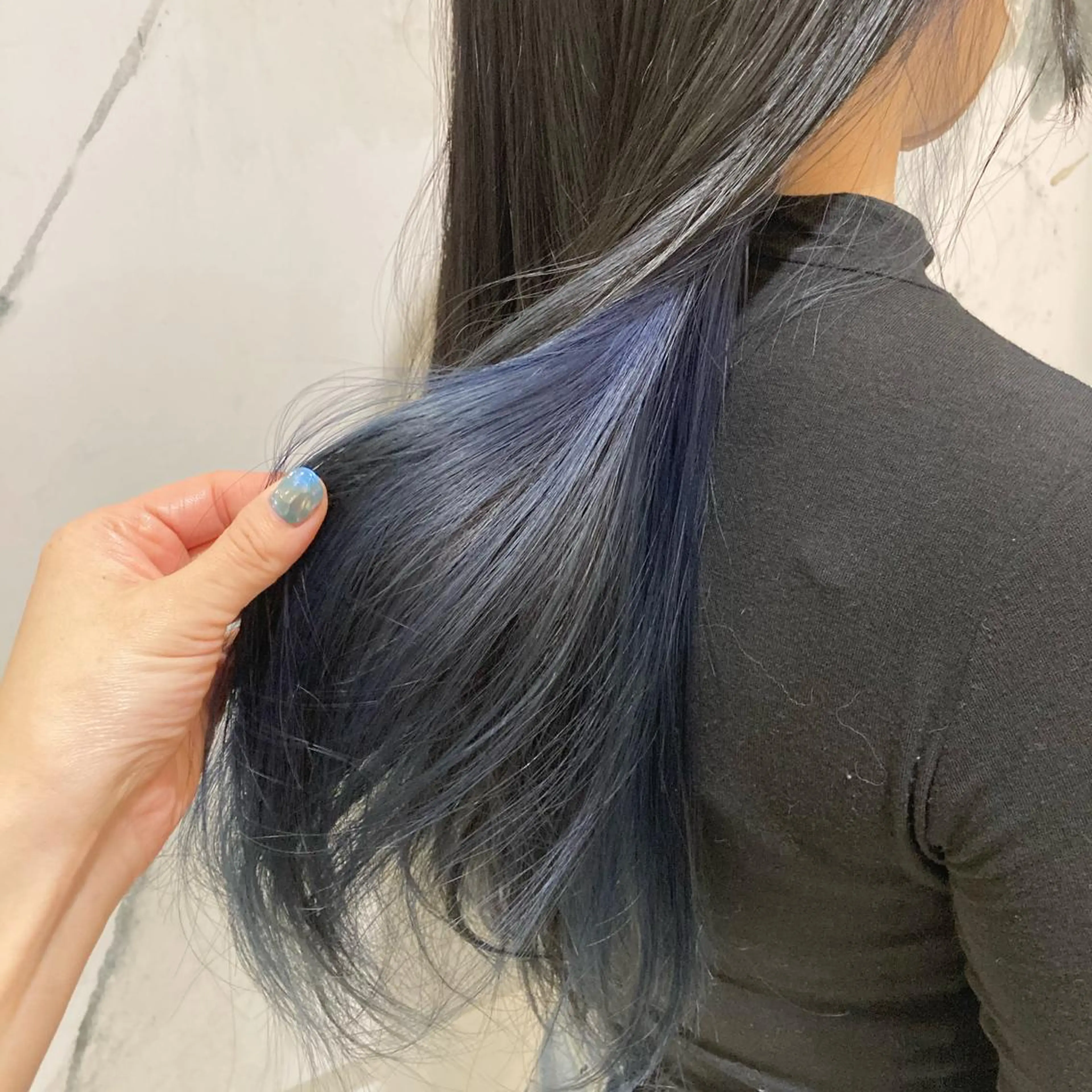 ロング 垢抜け韓国風ヘア カラーMIKUのヘアスタイル
