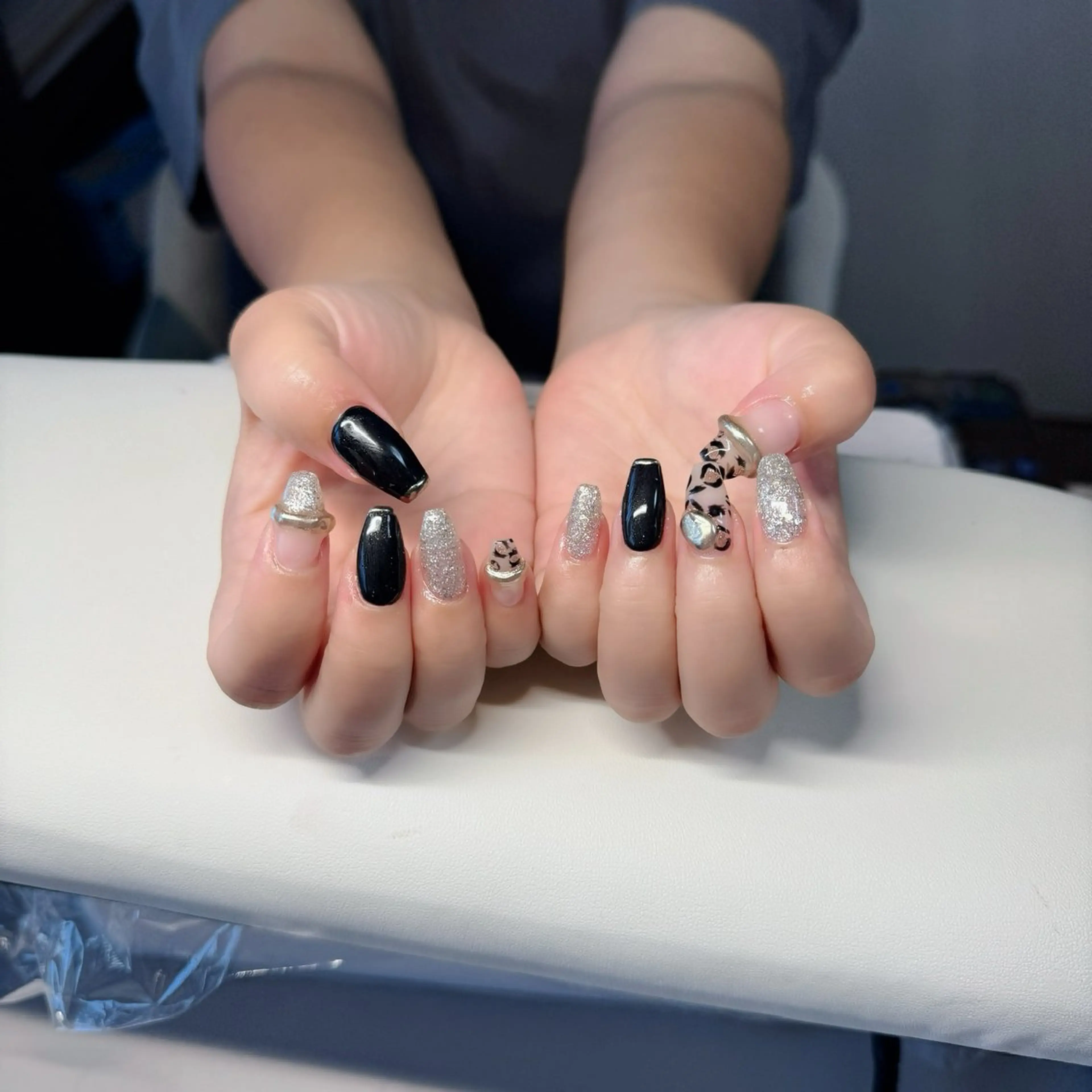 ネイル チークネイル フレンチネイル グラデーション 韓国ネイル マグネットネイル Hana nail所属・Hana Nailのネイルデザイン