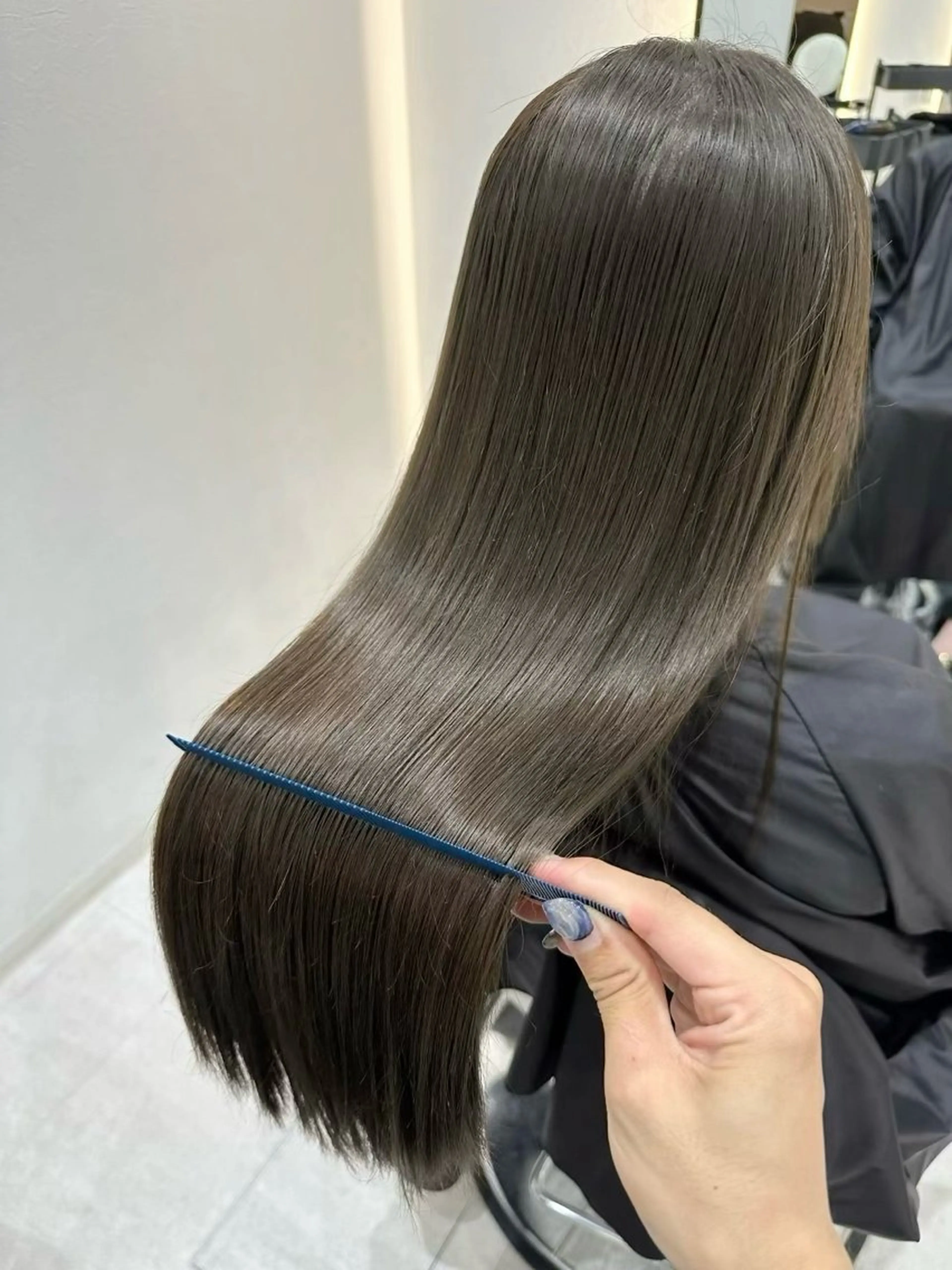 ロング カラー アッシュ ベージュカラー ブラウンカラー 透明感カラー グレージュ カット ヘアカラー トリートメント 赤み消し/オリーブ カーキ/福田れんのヘアスタイル