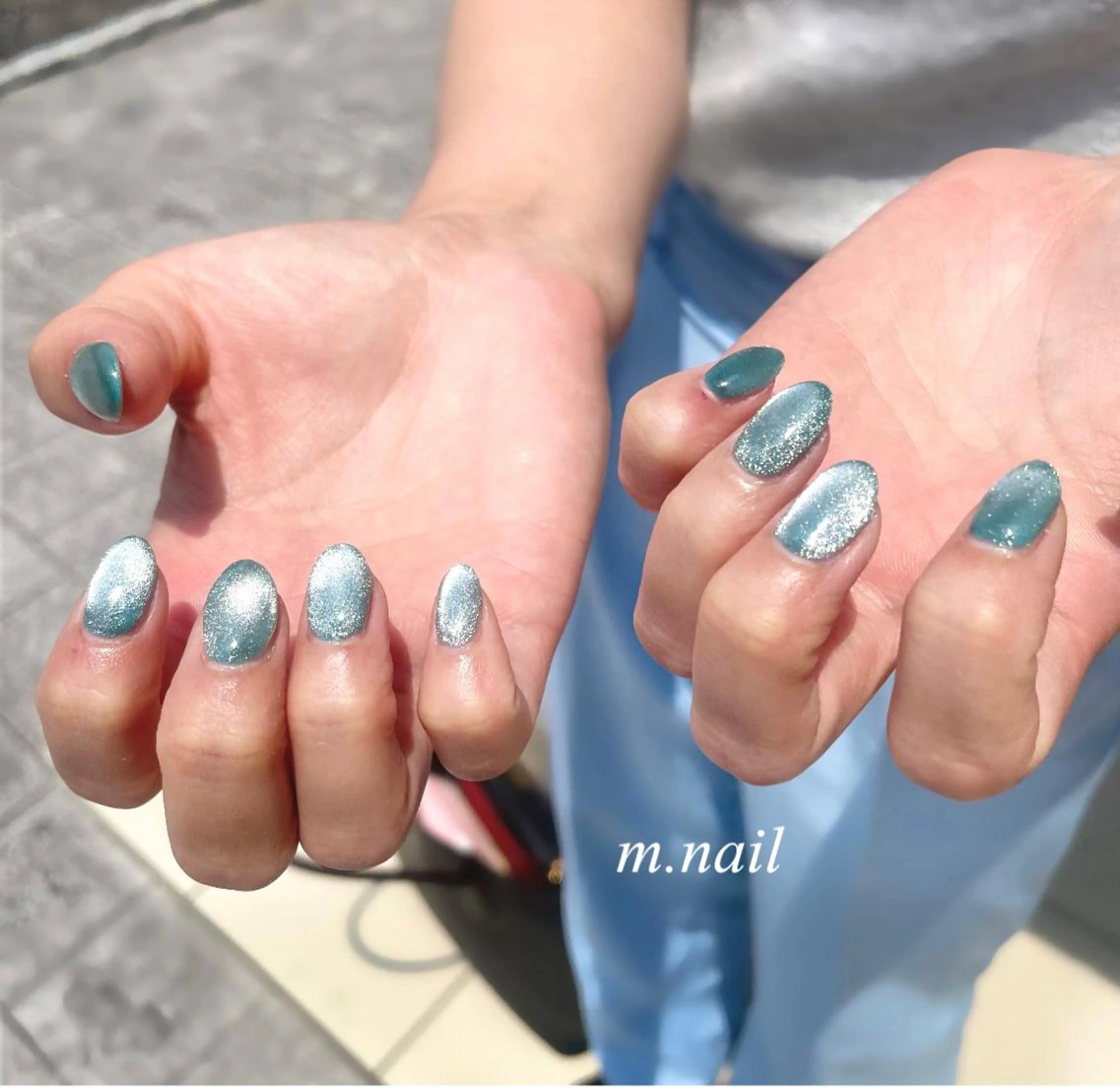 ネイル アートネイル ブルー マグネットネイル ニュアンスネイル オフィスネイル m.nail salonのネイルデザイン