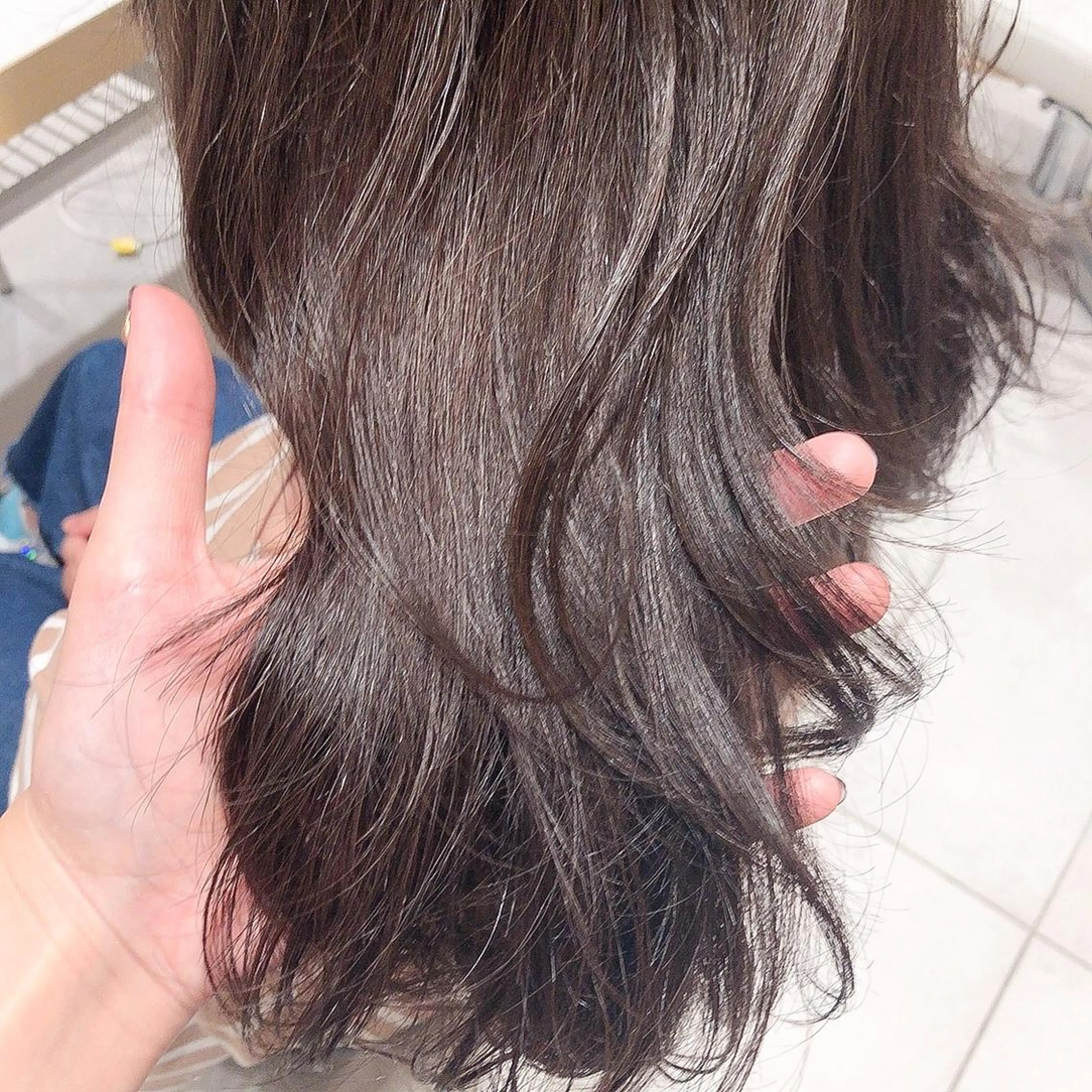 セミロング カラー 艶髪とアイラッシュ ❤️関根悠の眉毛・アイブロウイメージ