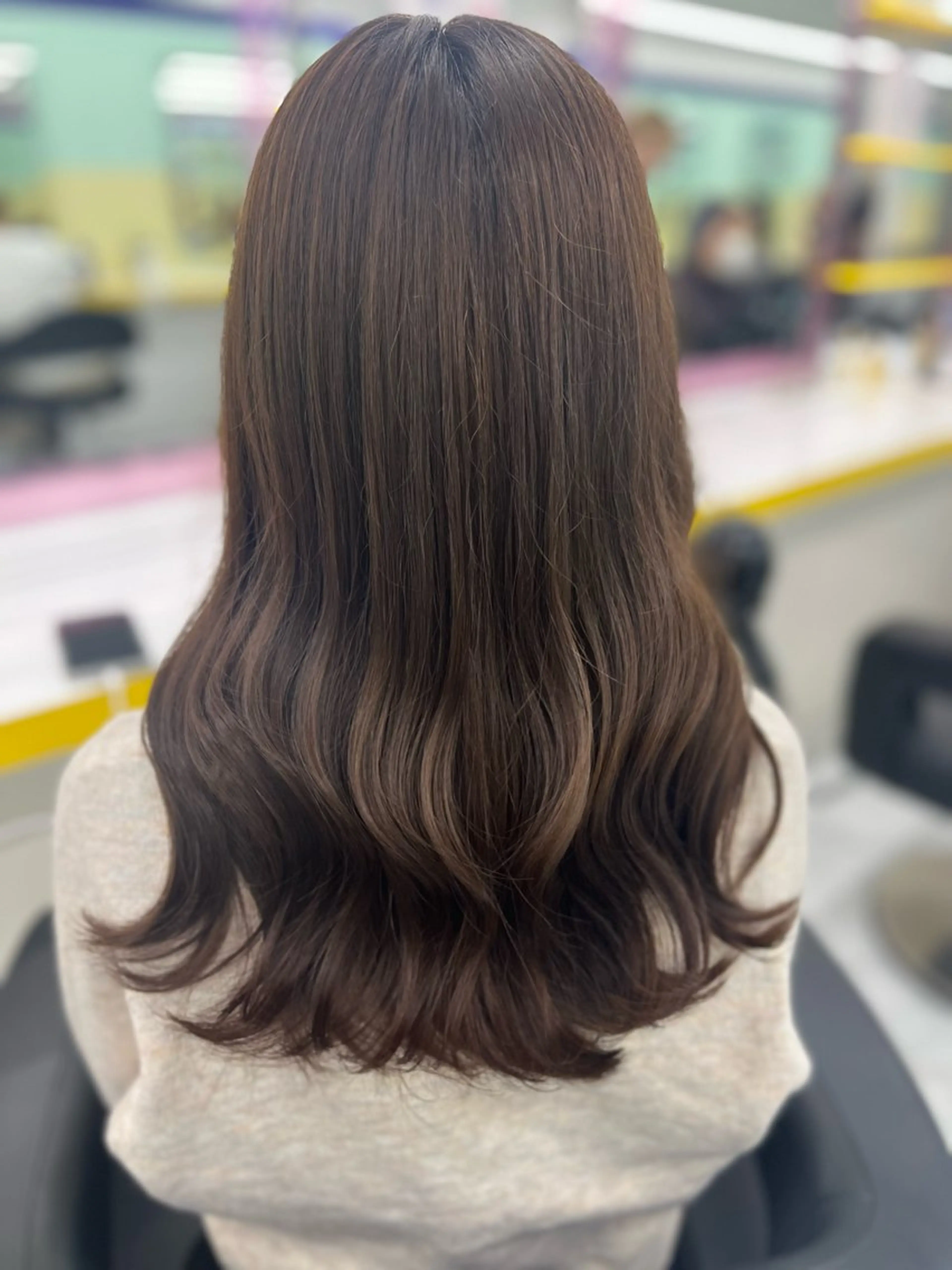 ロング カラー ハイトーンカラー 🦄レイヤーカットのヘアスタイル