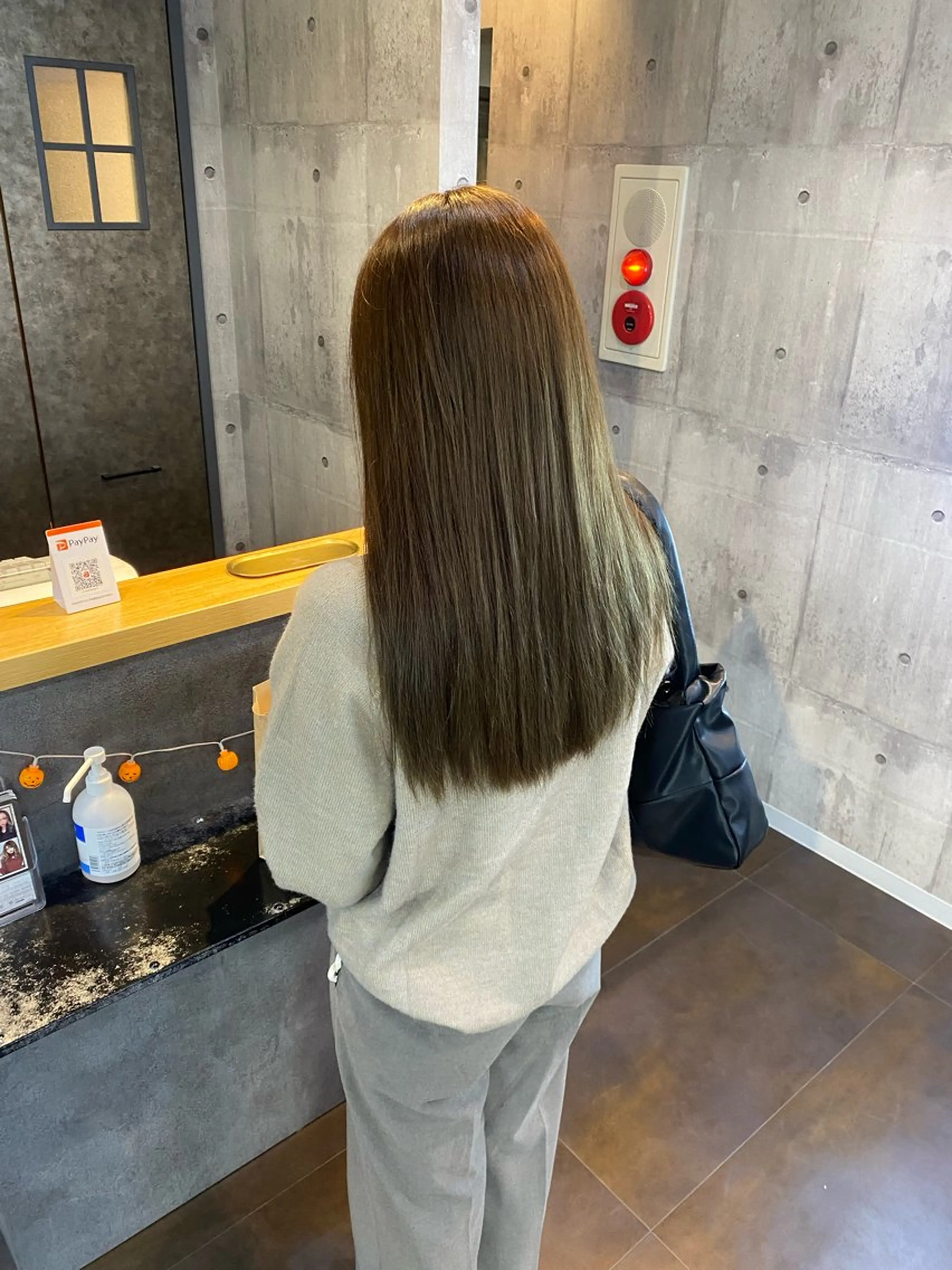 ロング カラー 透明感ハイトーン カラー🦋🌧希咲のヘアスタイル