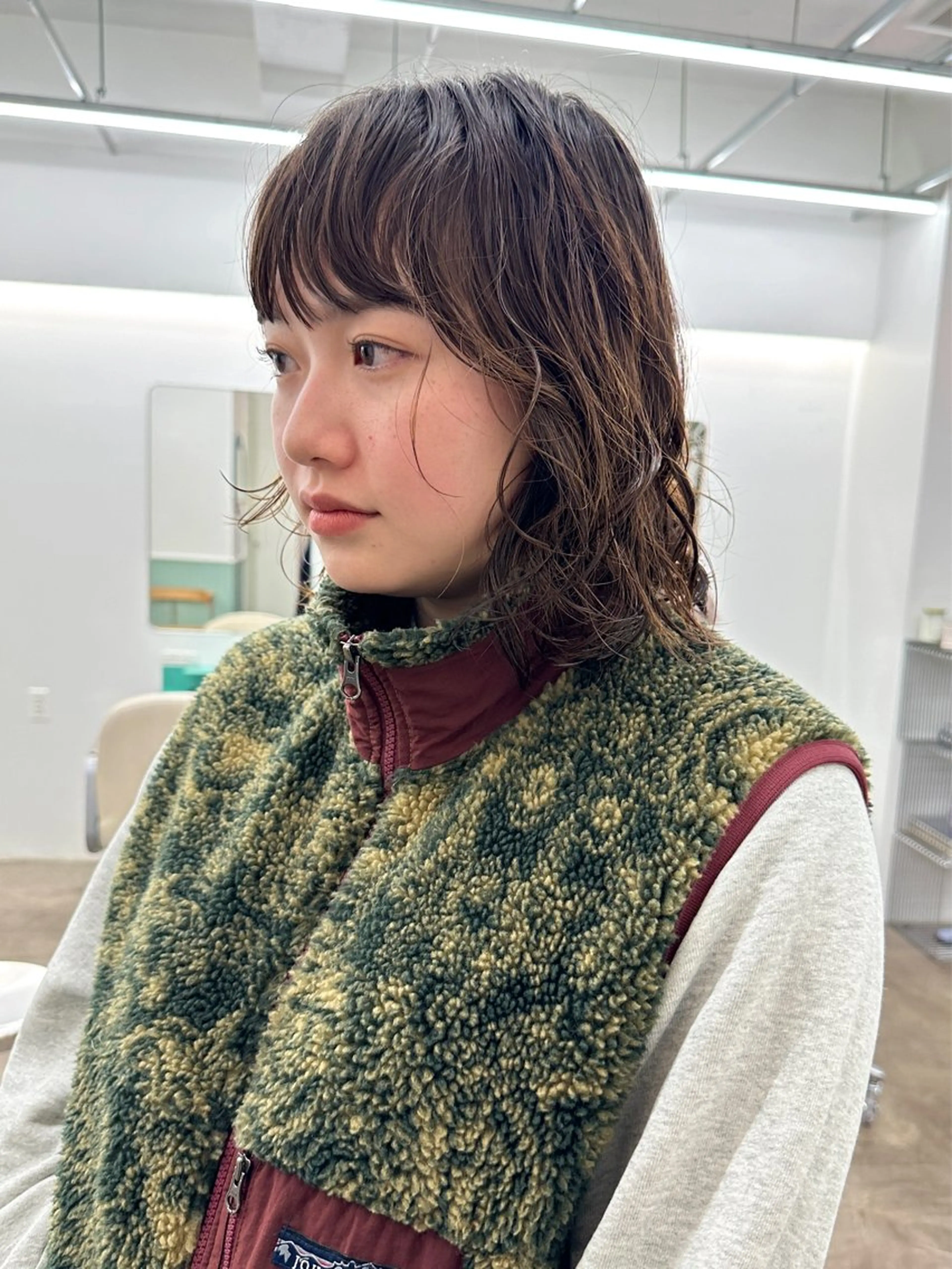 ミディアム パーマ ミディアムパーマ カット パーマ トリートメント ボブ/レイヤー/ケア パーマ/透明感カラーのヘアスタイル