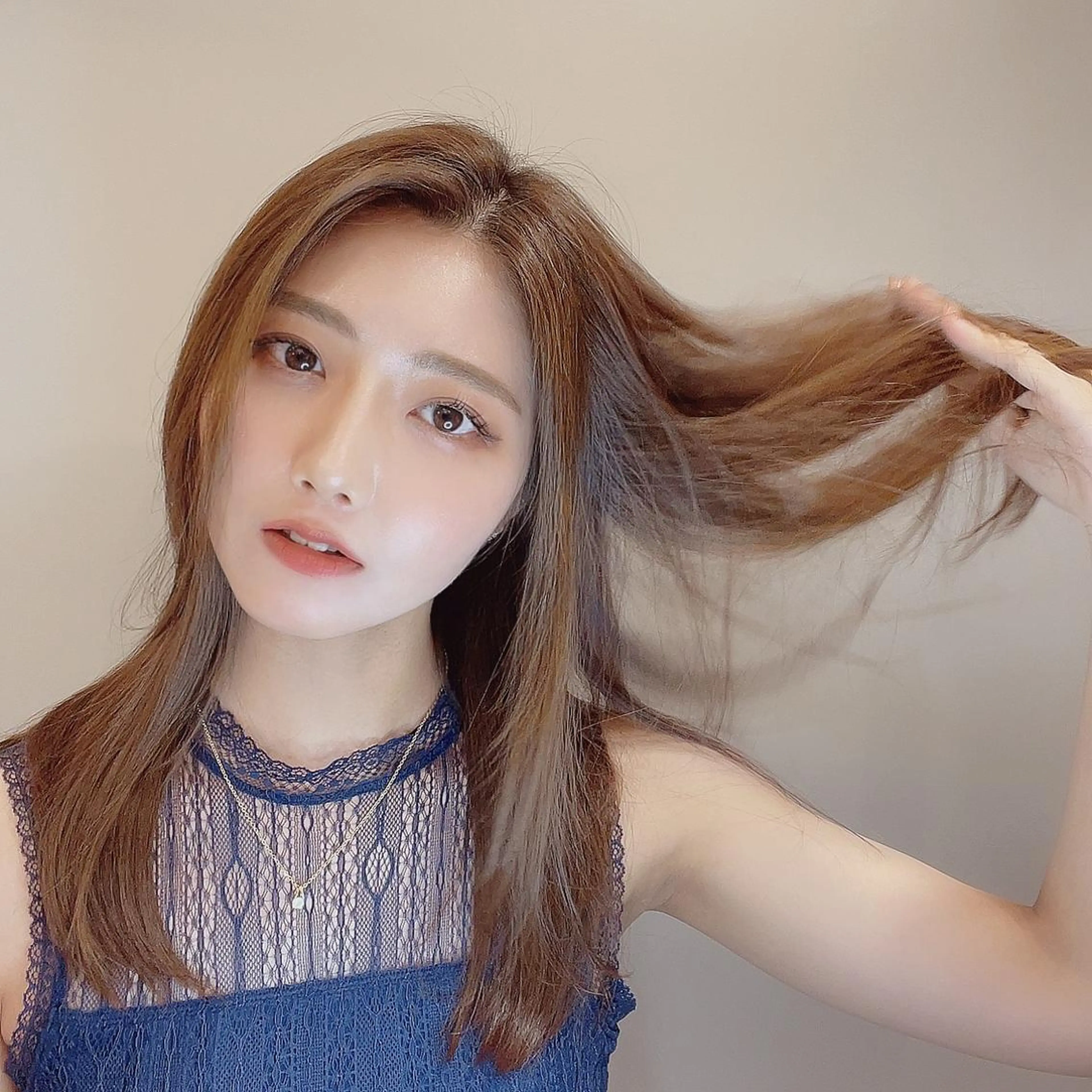 ミディアム tuuli所属・石井 永遠のヘアスタイル