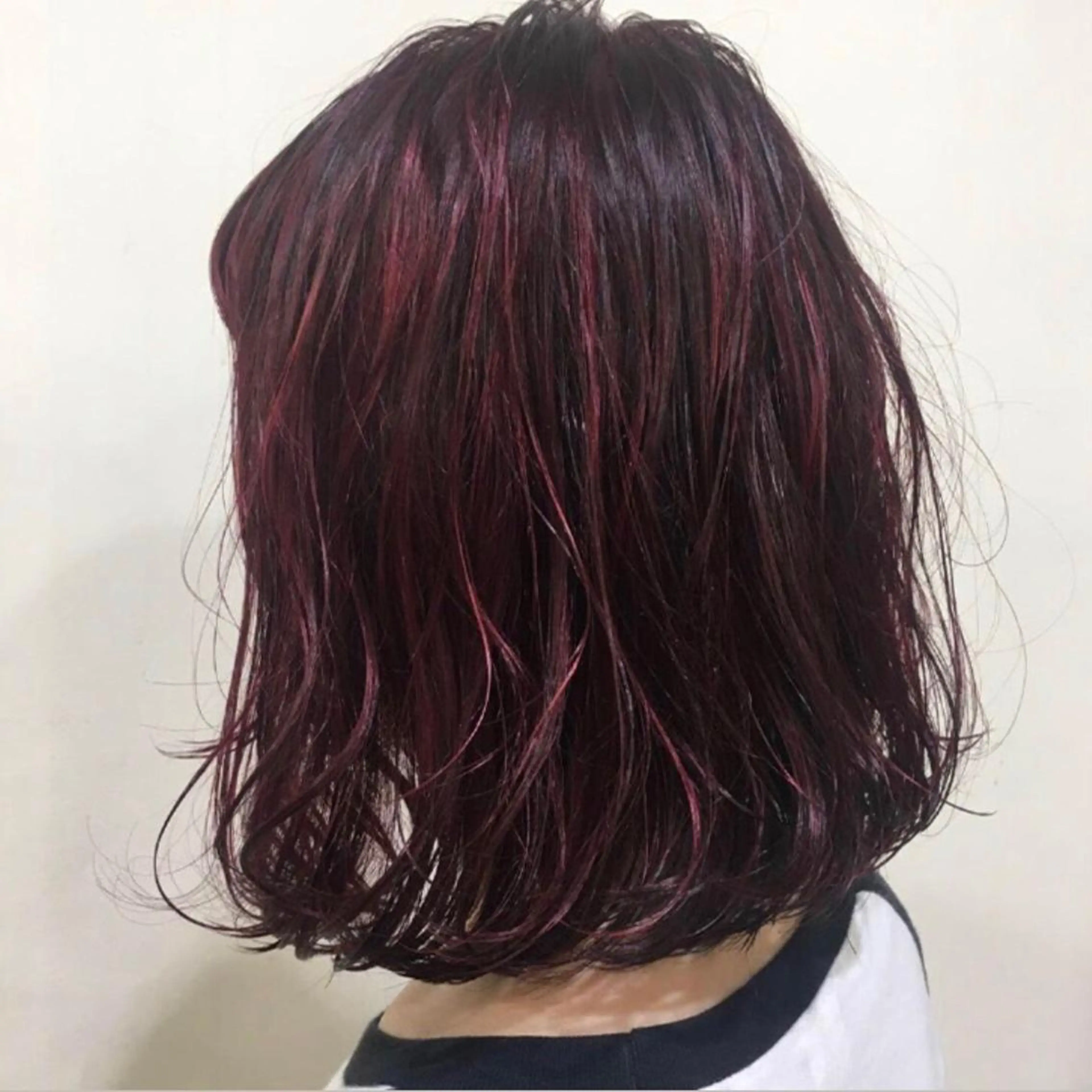 セミロング 艶髪カラー🫧 髪質改善🪽萩原のヘアスタイル