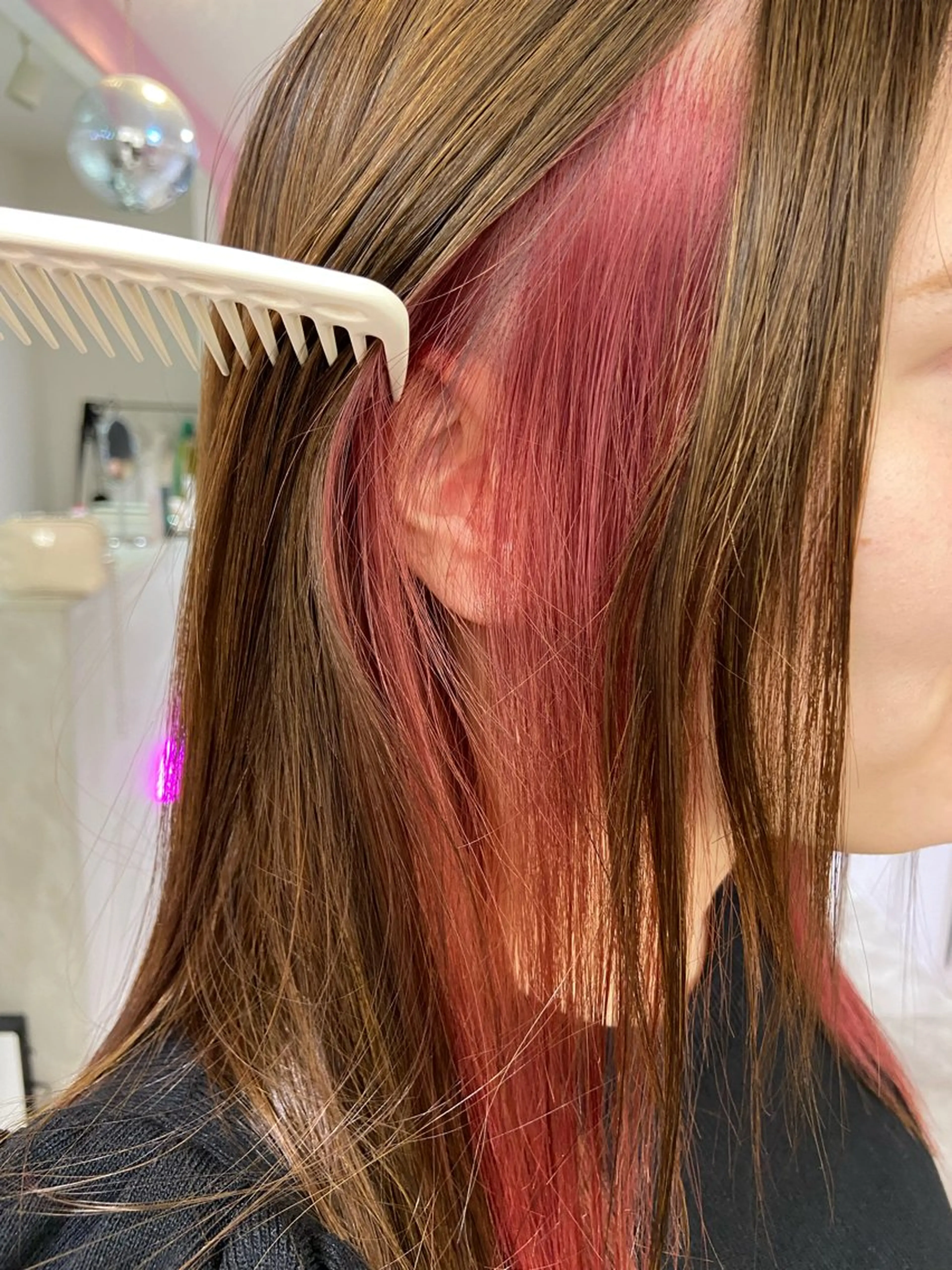 セミロング カラー デザインカラー インナーカラー レッドカラー 🌼RENA🌼似合 わせのプロ/まつパのヘアスタイル