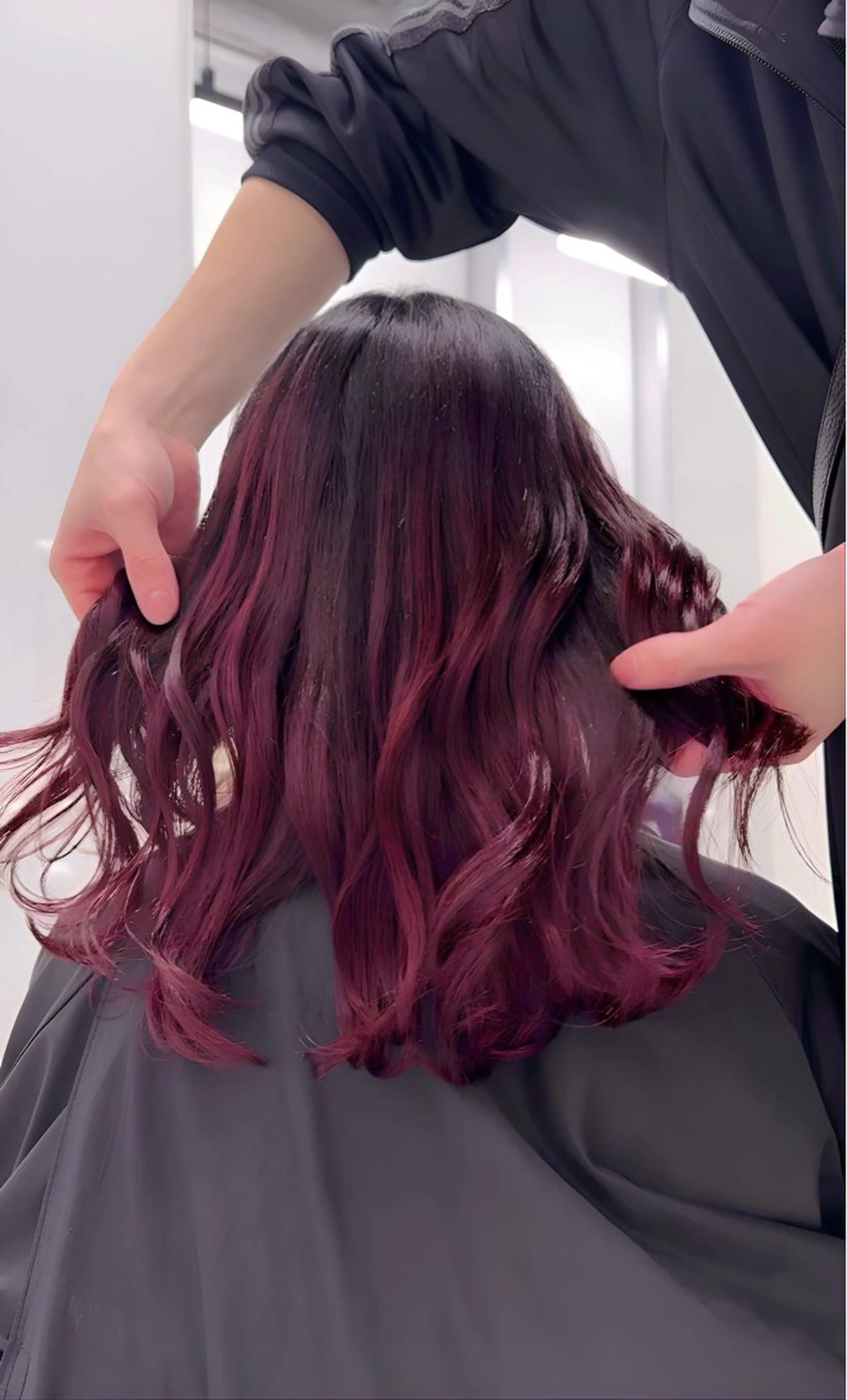 ロング カラー バレイヤージュ ブリーチ ケアブリーチ ダブルカラー ハイライトカラー カット ヘアカラー トリートメント ヘアセット Rikuto/原宿 /バレイヤージュのヘアスタイル