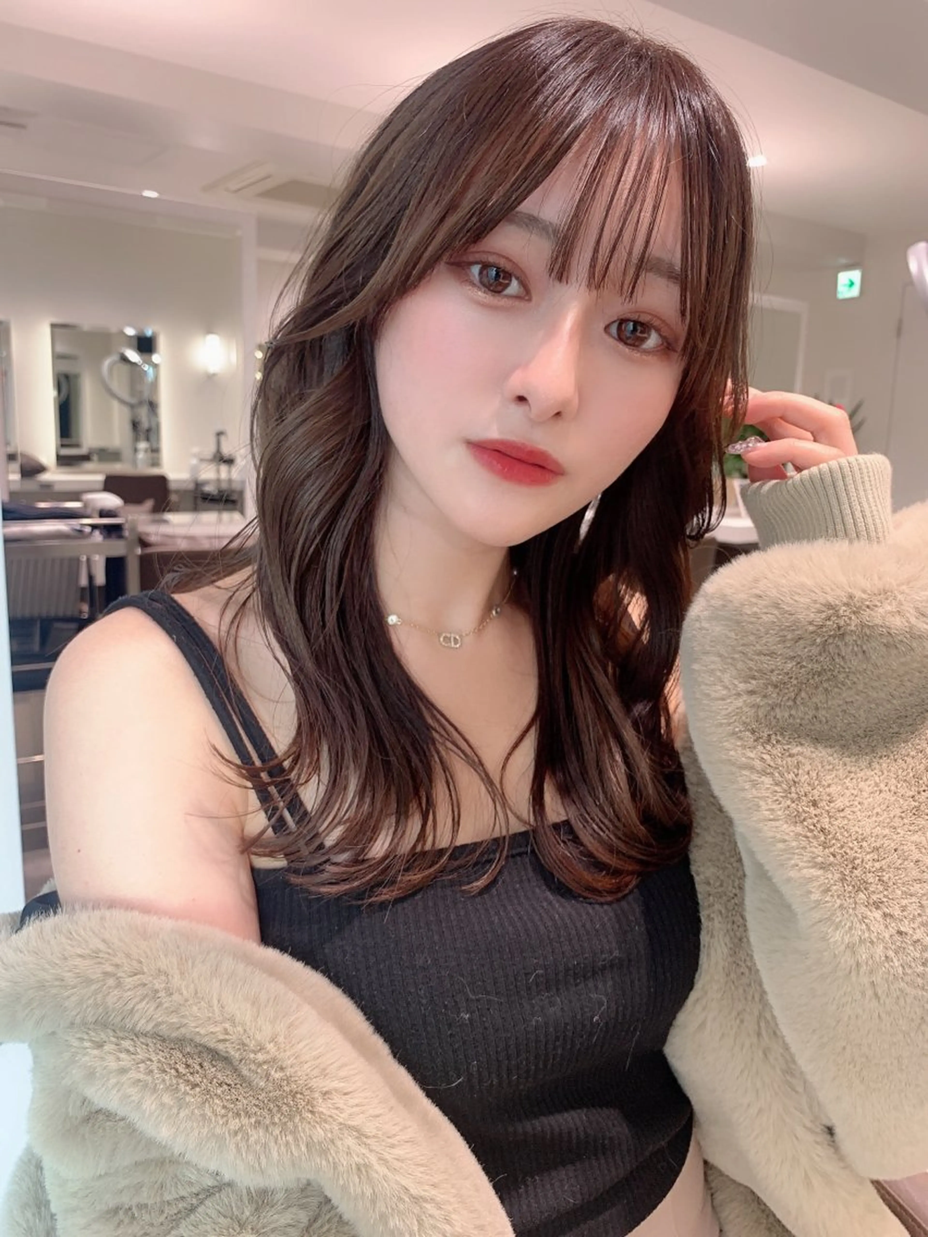 ミディアム 高橋 かのんのヘアスタイル