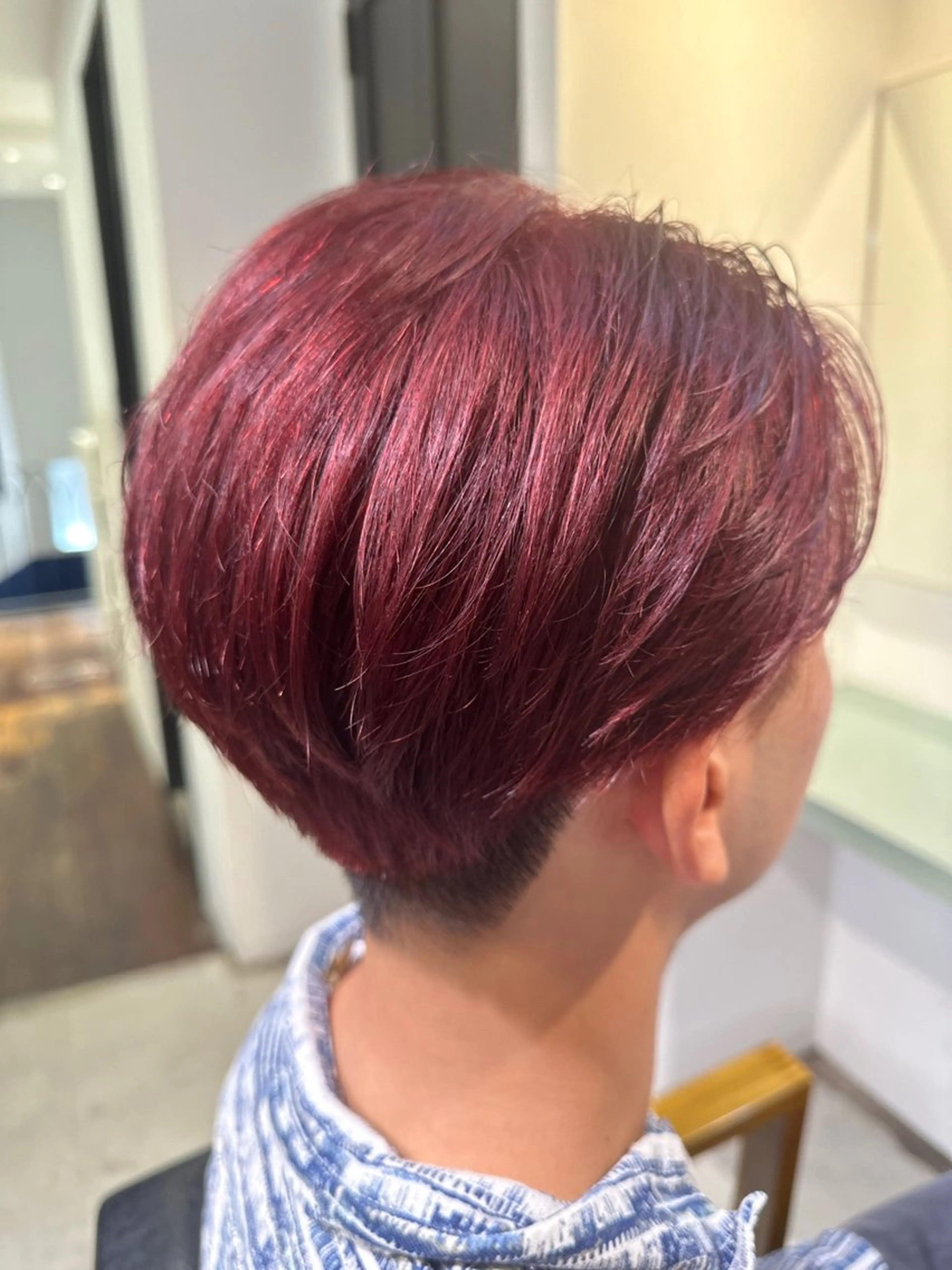 ショート カラー パーマ メンズ メンズブリーチ 刈り上げ ブリーチ レッドカラー メンズカット・パーマ 特化Maayaのヘアスタイル