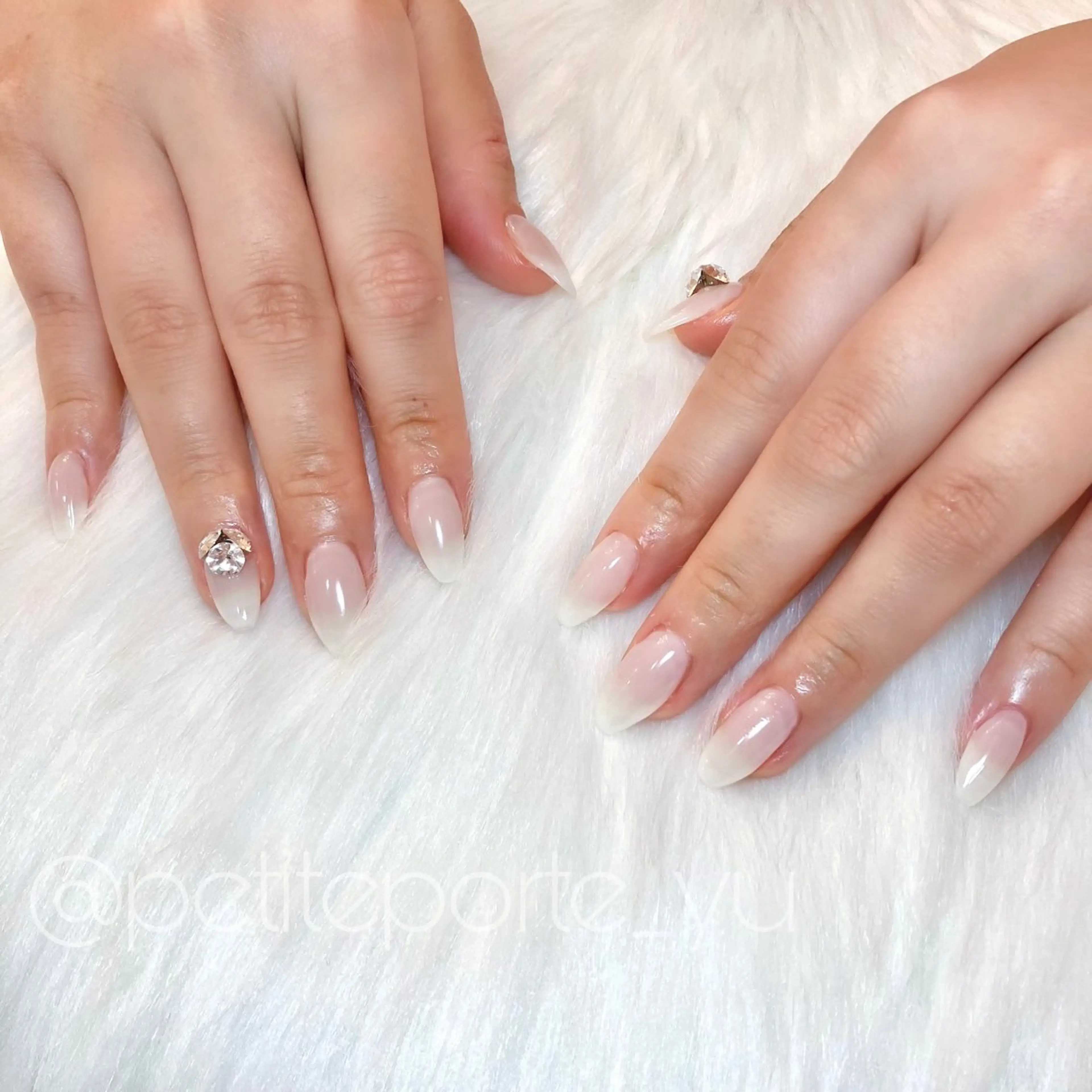 ネイル 長さ出し ワンカラーネイル シンプルネイル nailsalon petite porte所属・petite porteのネイルデザイン