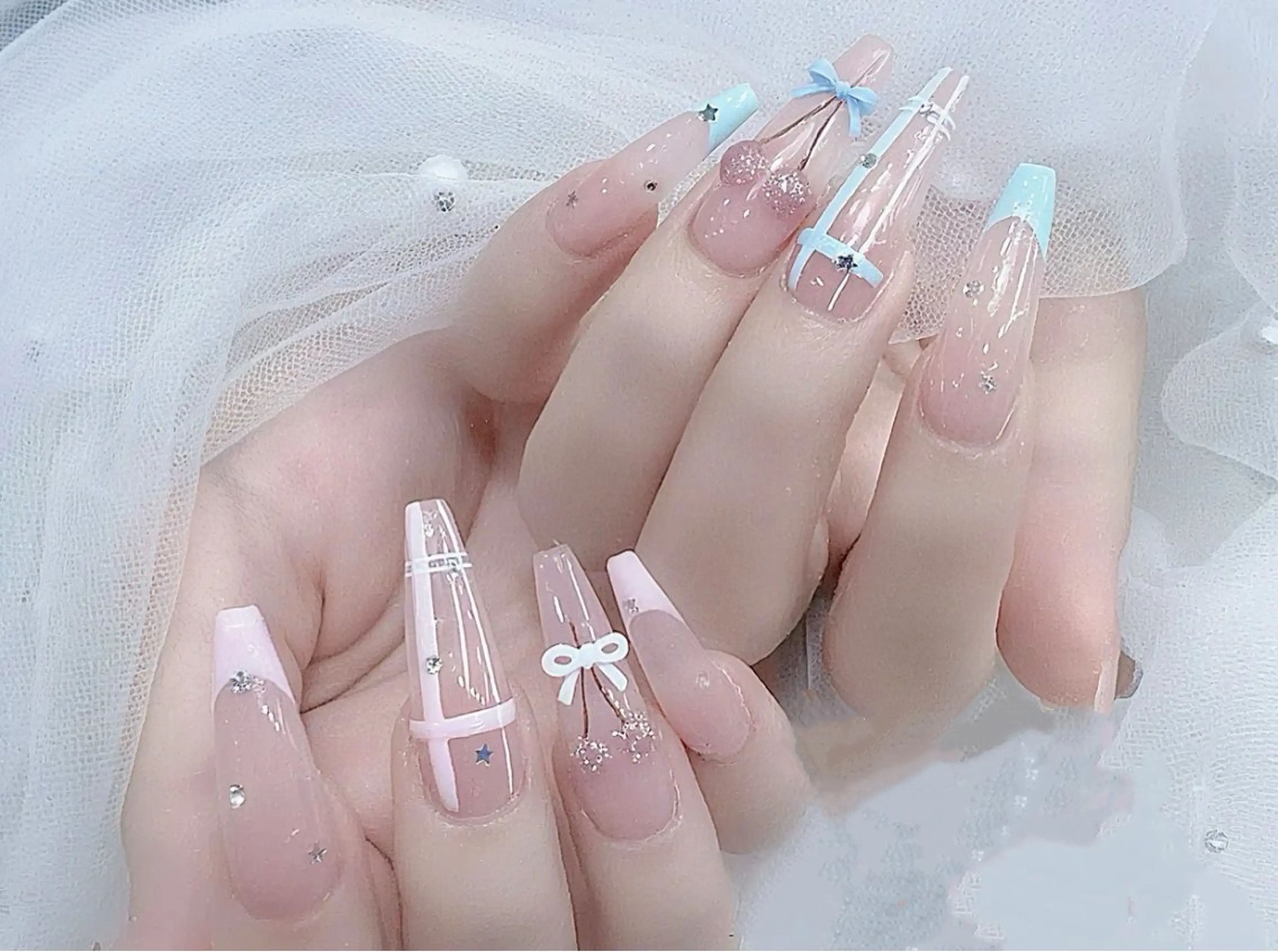 ネイル アートネイル チークネイル 長さ出し フラワーネイル ジェルネイル ハンドネイル ハンドケア YK Beauty Salonのマツエク・マツパデザイン