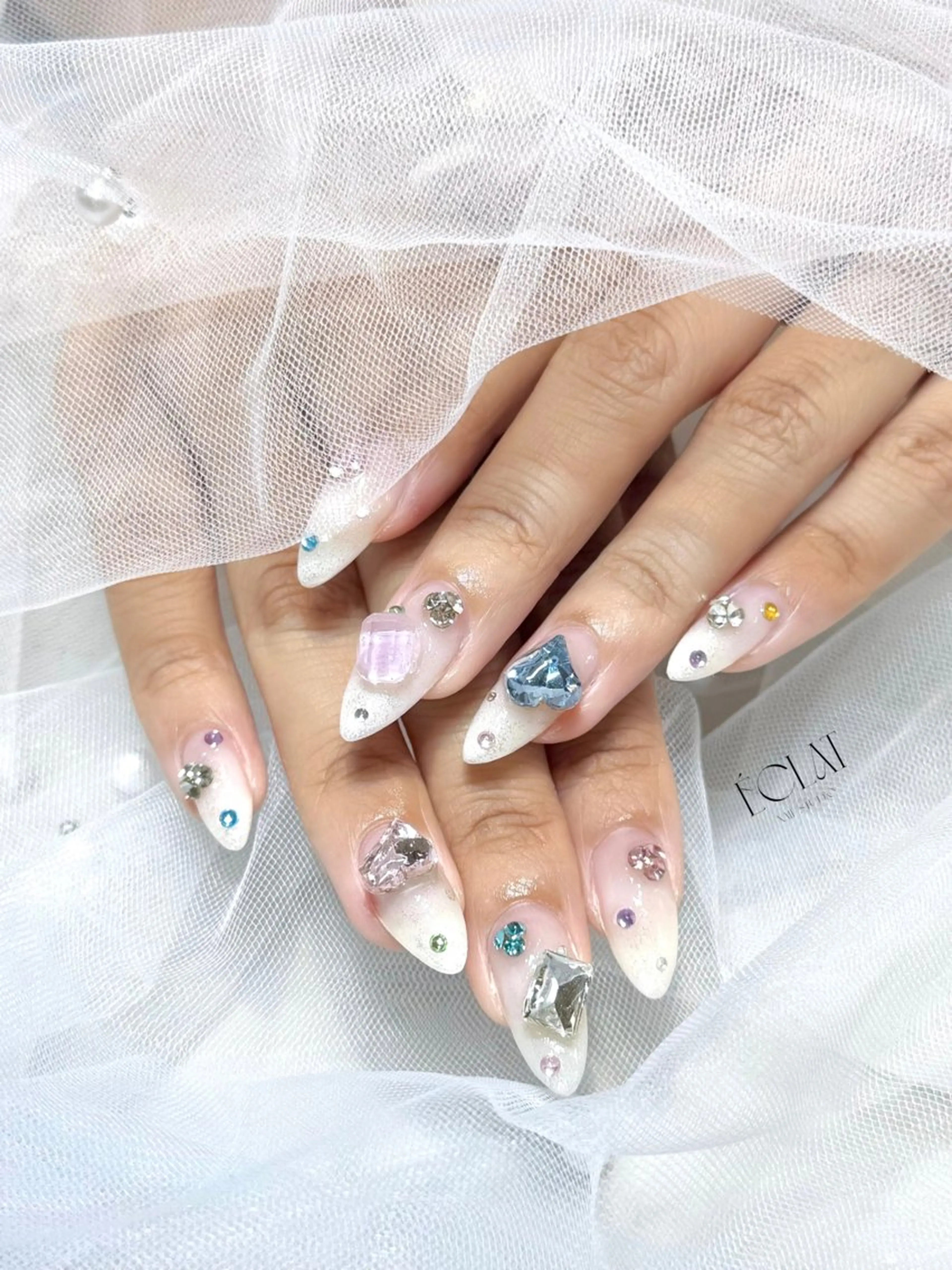 ネイル ハンドネイル éclat nail studio（She nail studio内）所属・韓国ワンホン éclat🩵飯山のネイルデザイン