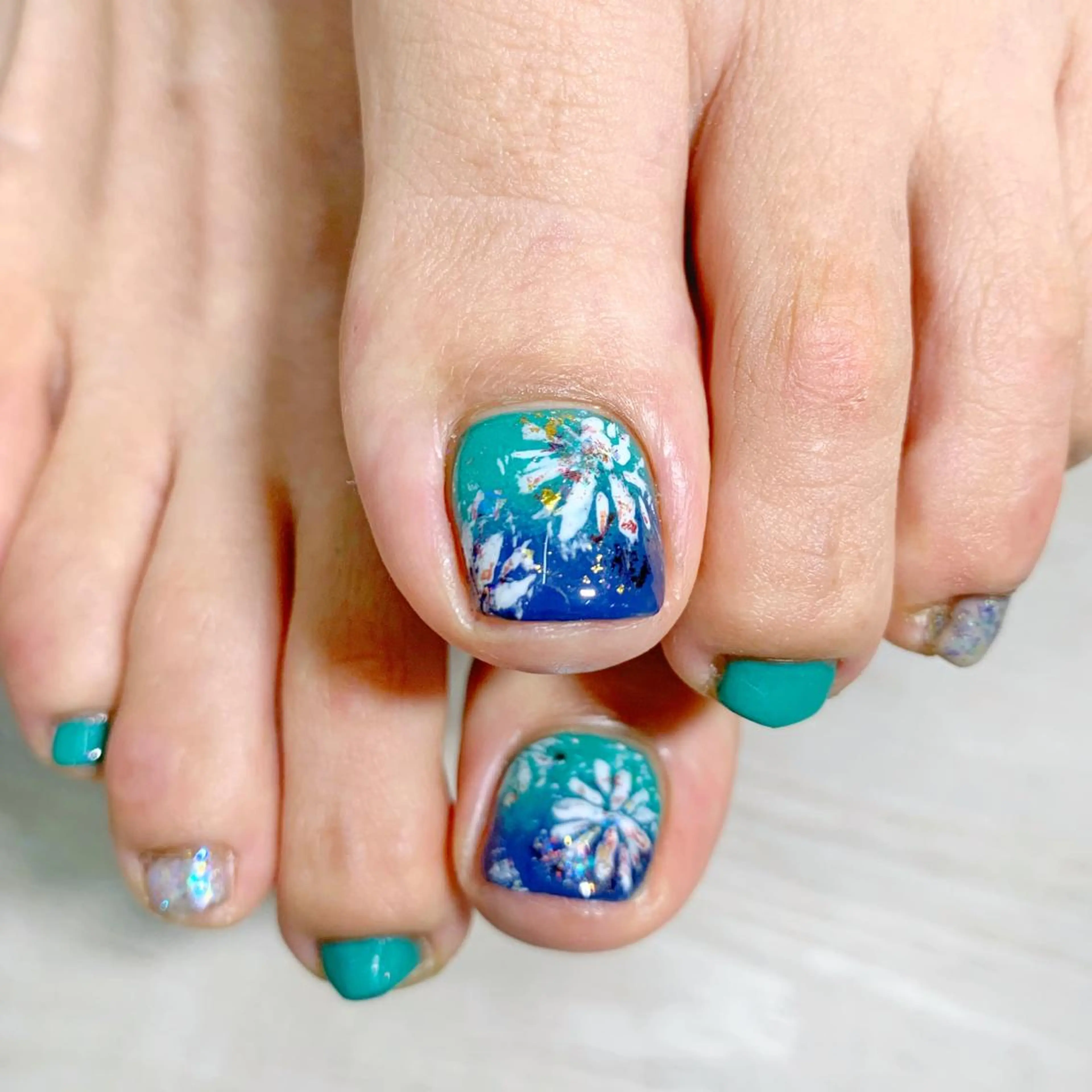 ネイル glossnail MIKIのネイルデザイン