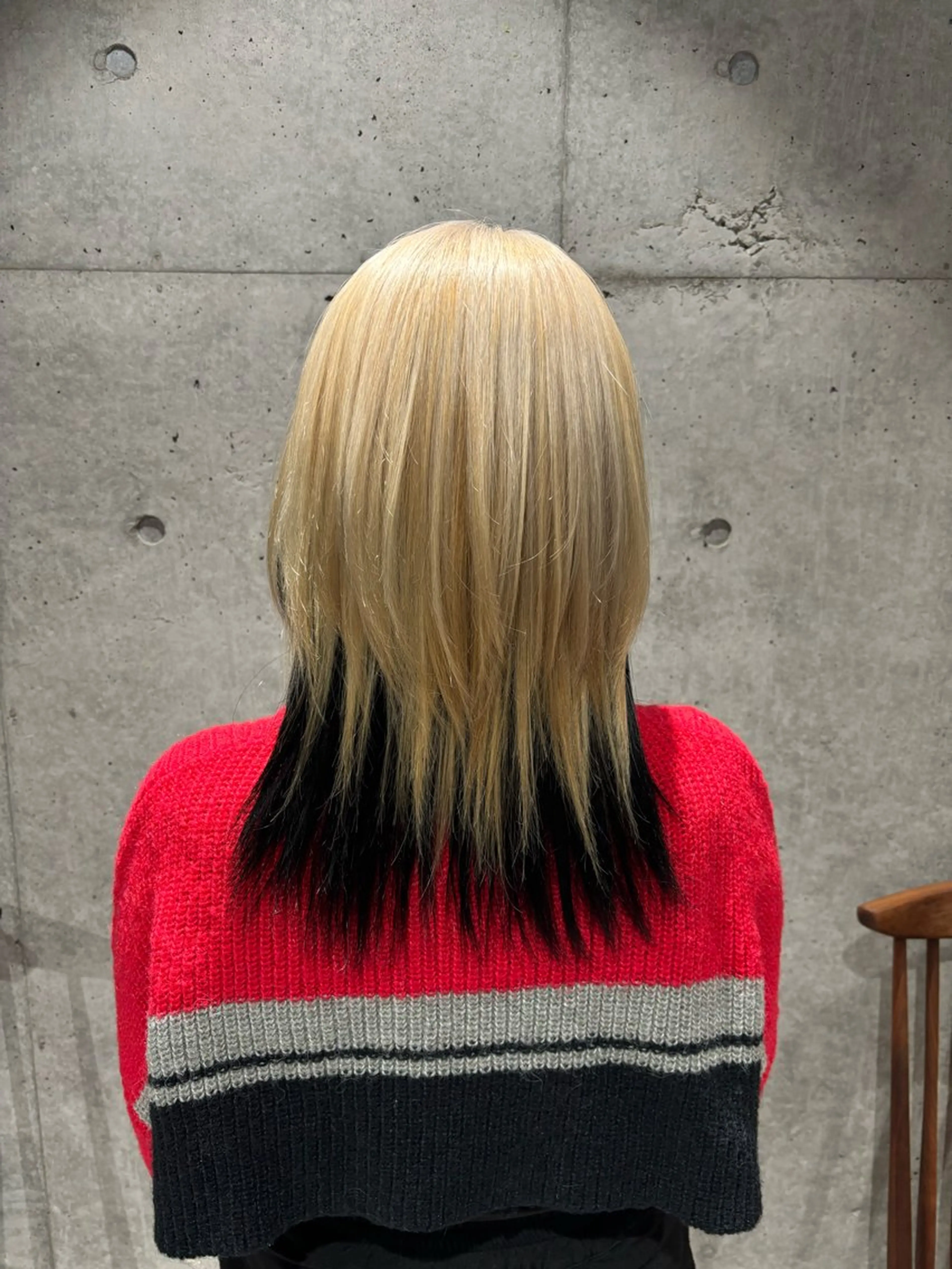 カラー 黒髪 ブリーチ ブルーカラー ブルーブラック LOOSE立川 SHIMODA🧸のヘアスタイル