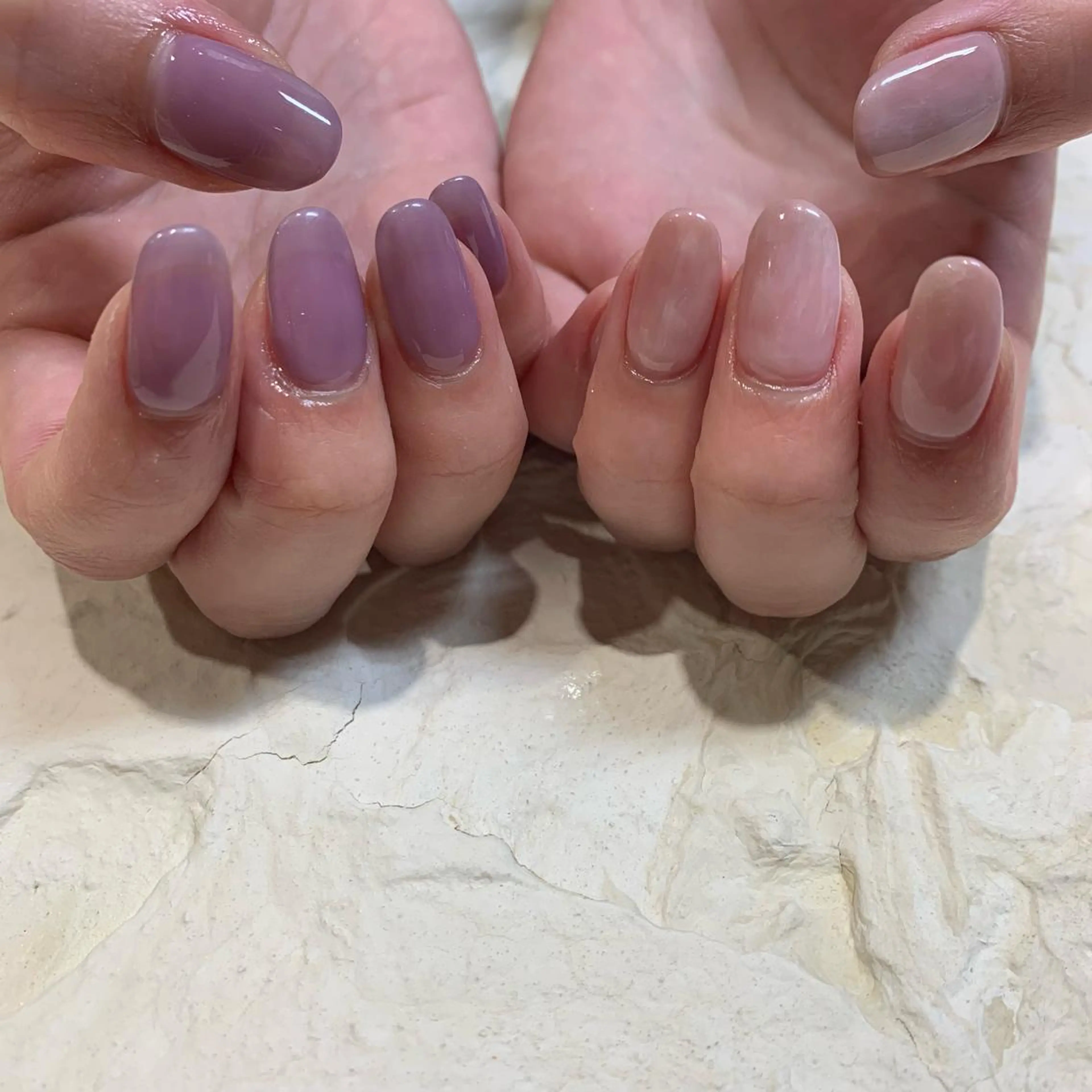 ネイル パープル 春ネイル ハンドネイル 佐藤 穂乃香のネイルデザイン