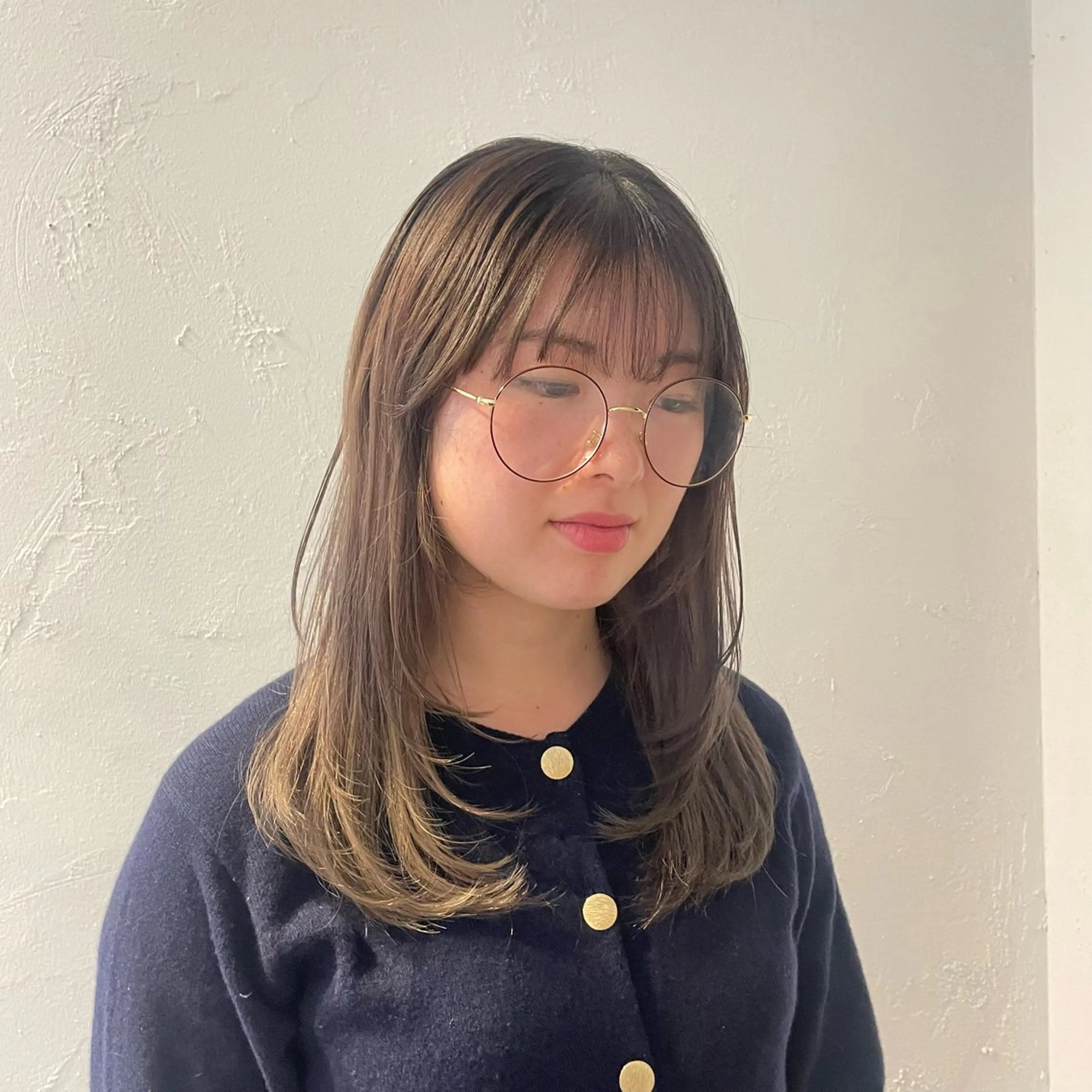 ロング ヘアアレンジ mina / 透明感ベージュカラーのヘアスタイル