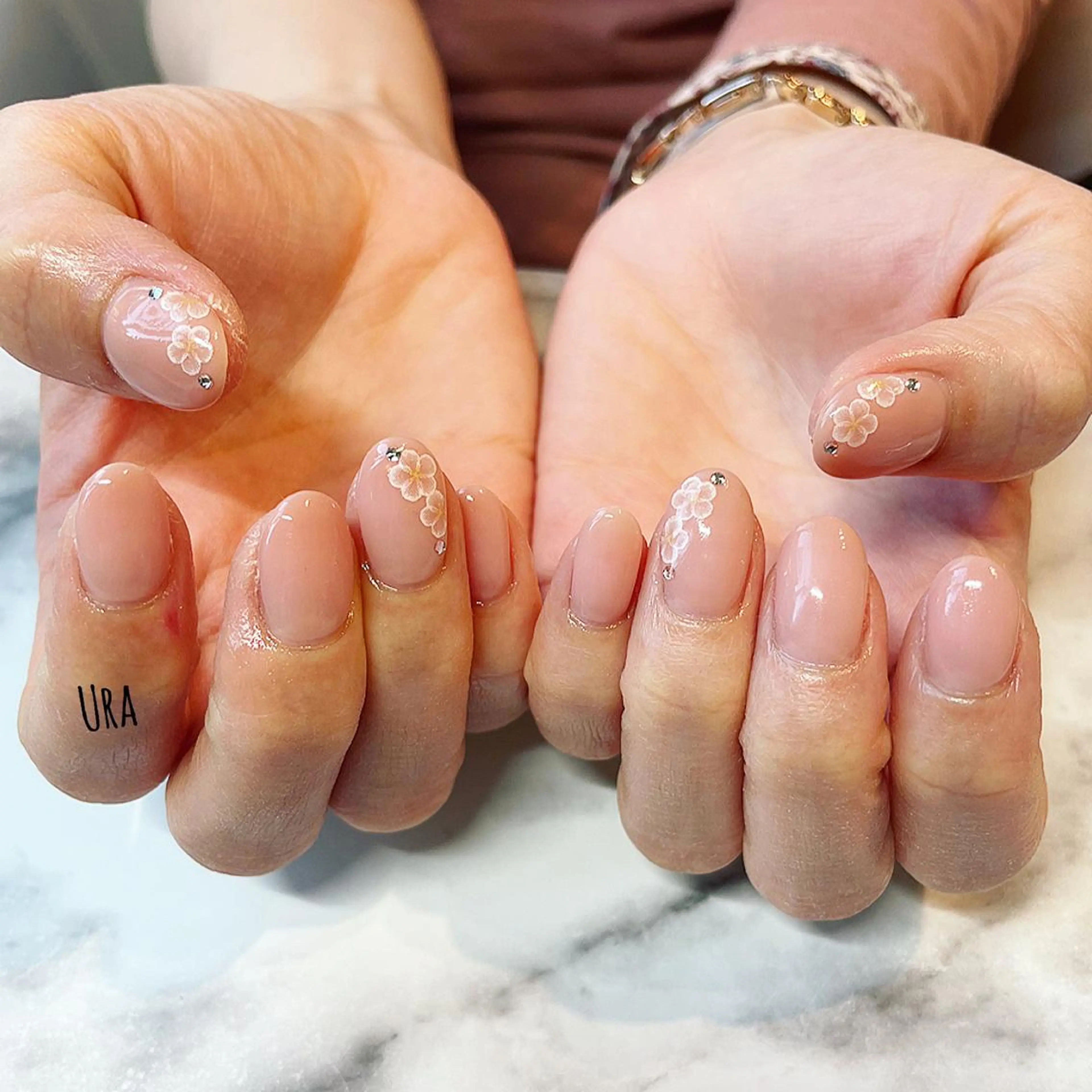 ネイル UrakoNail 《nail》のネイルデザイン