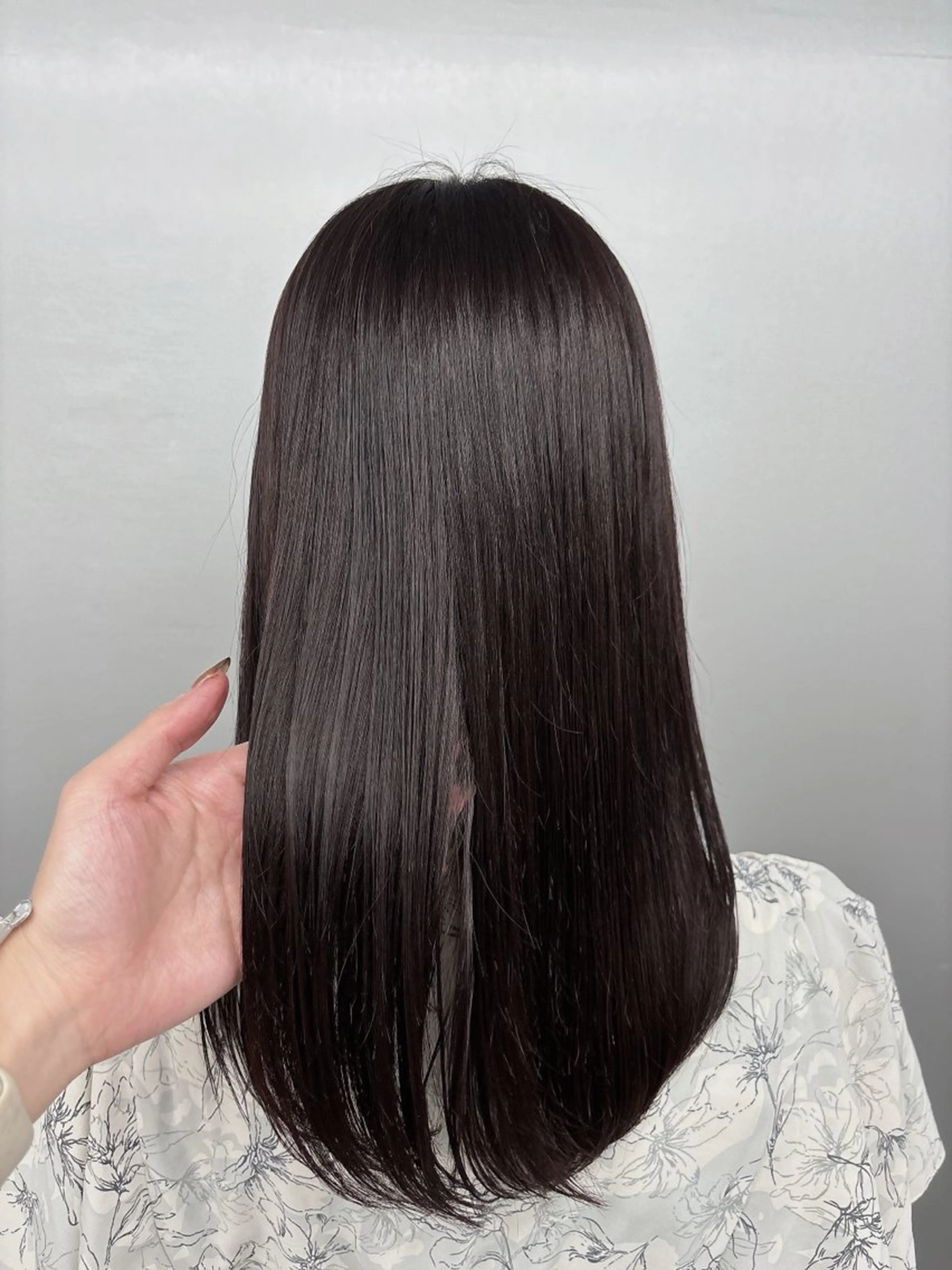 ロング ヘアカラー トリートメント ベージュ/グレージュ 🧸あやか/表参道のヘアスタイル