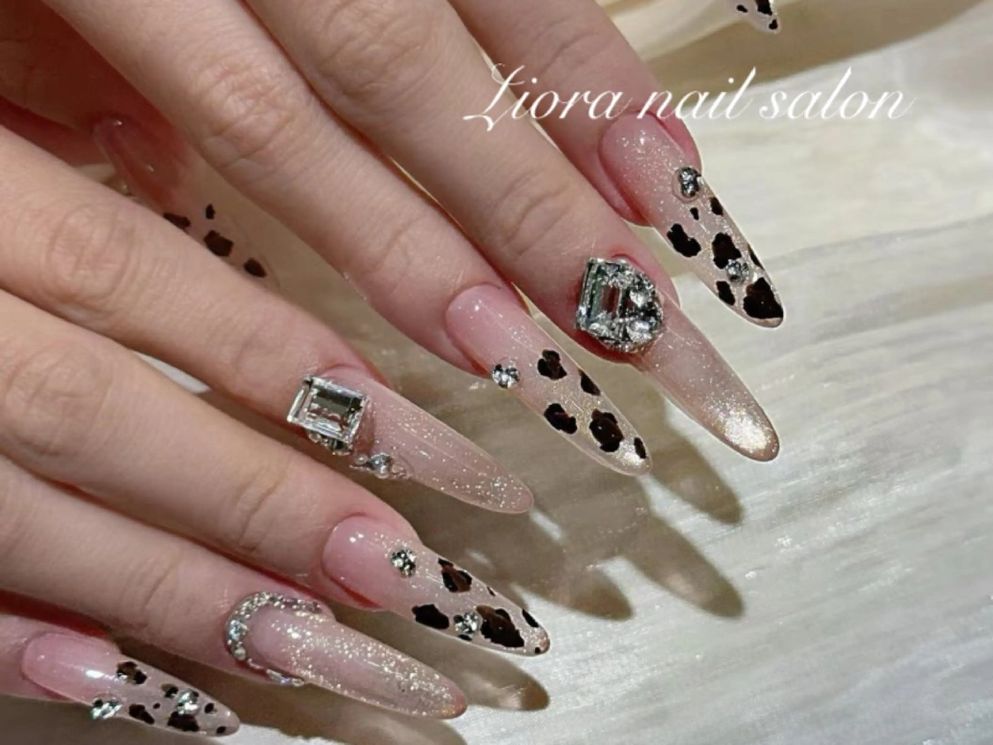 ネイル チークネイル フットネイル フレンチネイル ジェルネイル ガーリー ハンドネイル Liora ネイルサロン所属・Liora nail salonのネイルデザイン