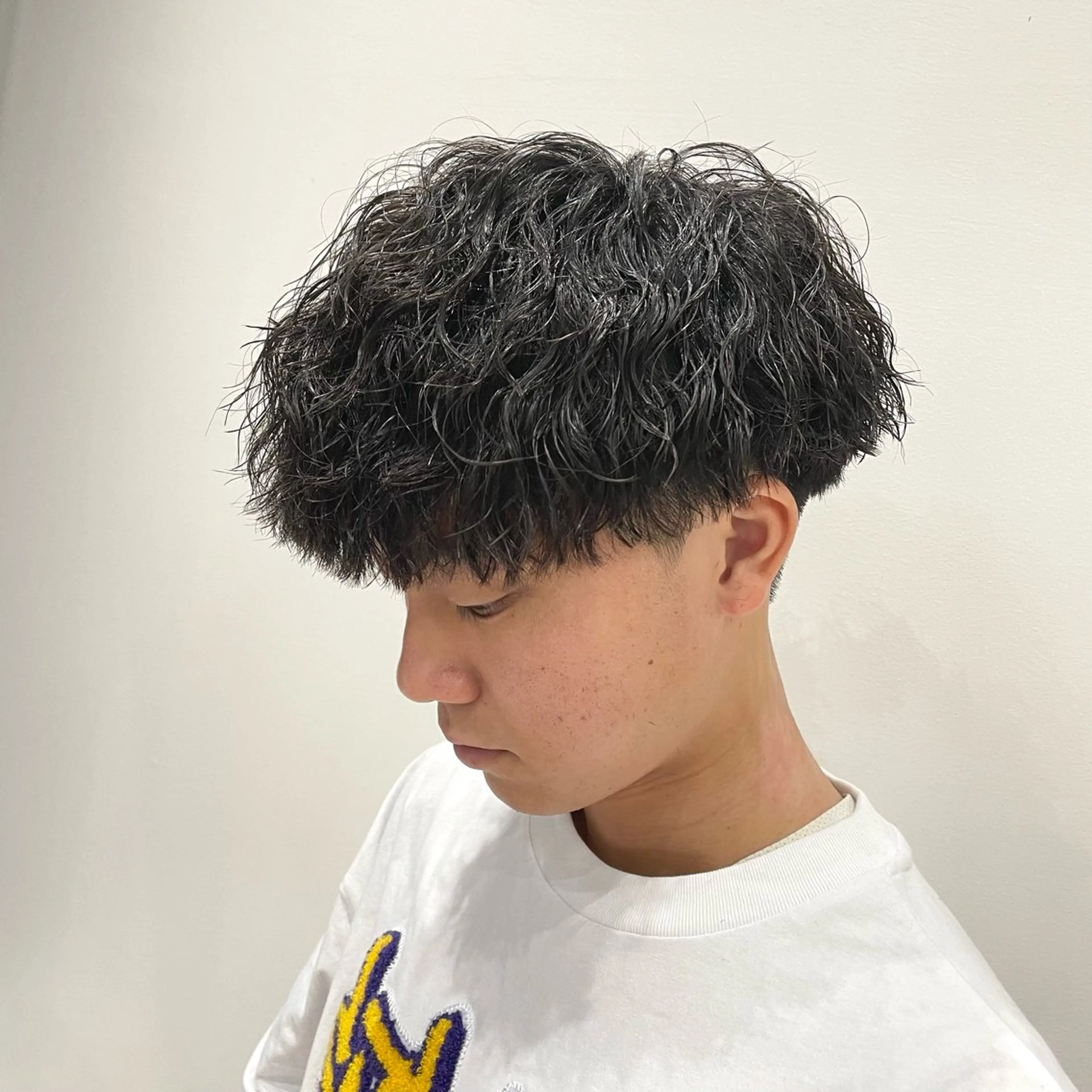 ミディアム カット 🔥縦落ちツイスパ 🔥鈴木健紀のヘアスタイル