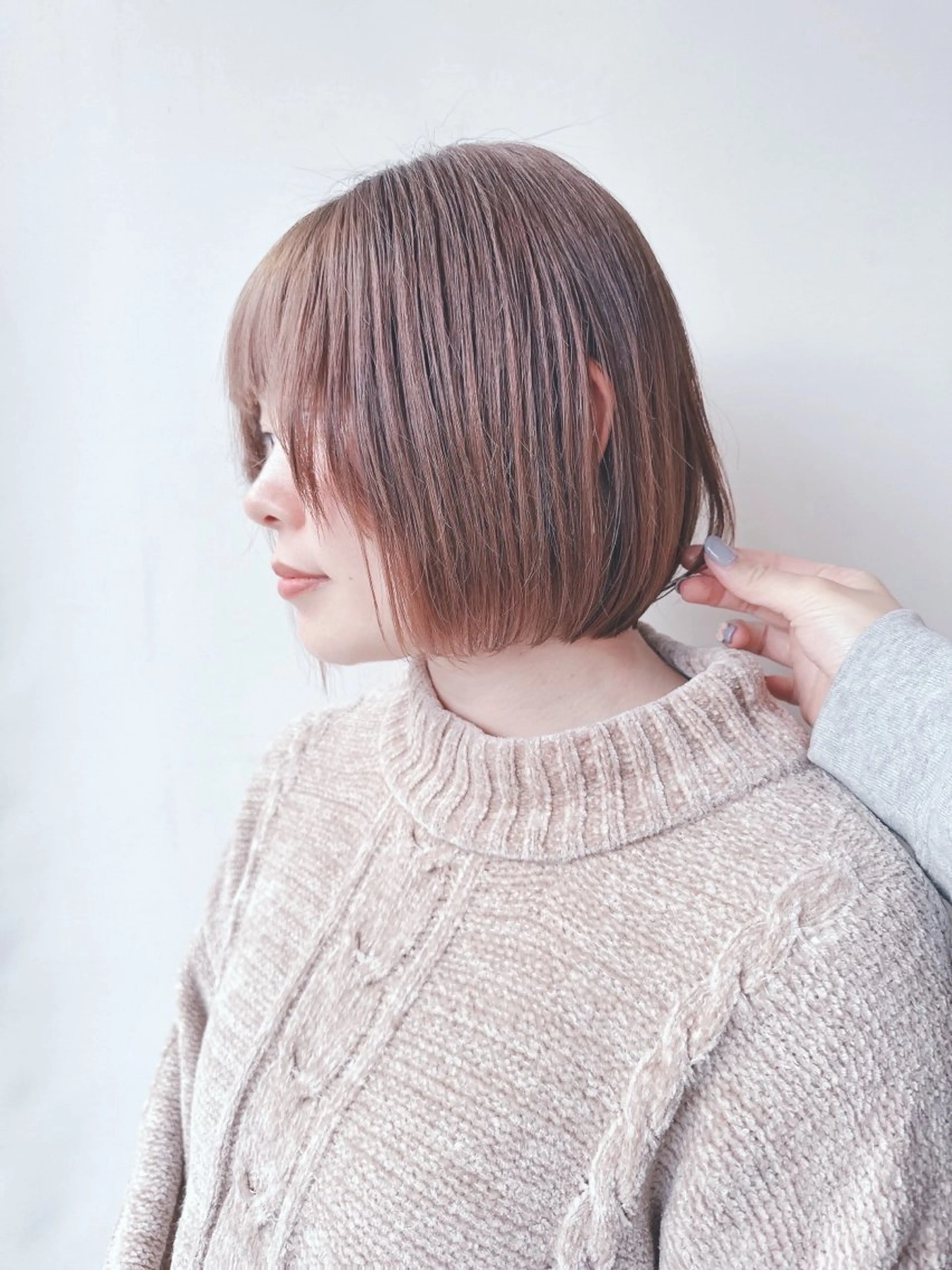 ミディアム カット とうい/パーマボブ/ くせ毛/丸みボブのヘアスタイル
