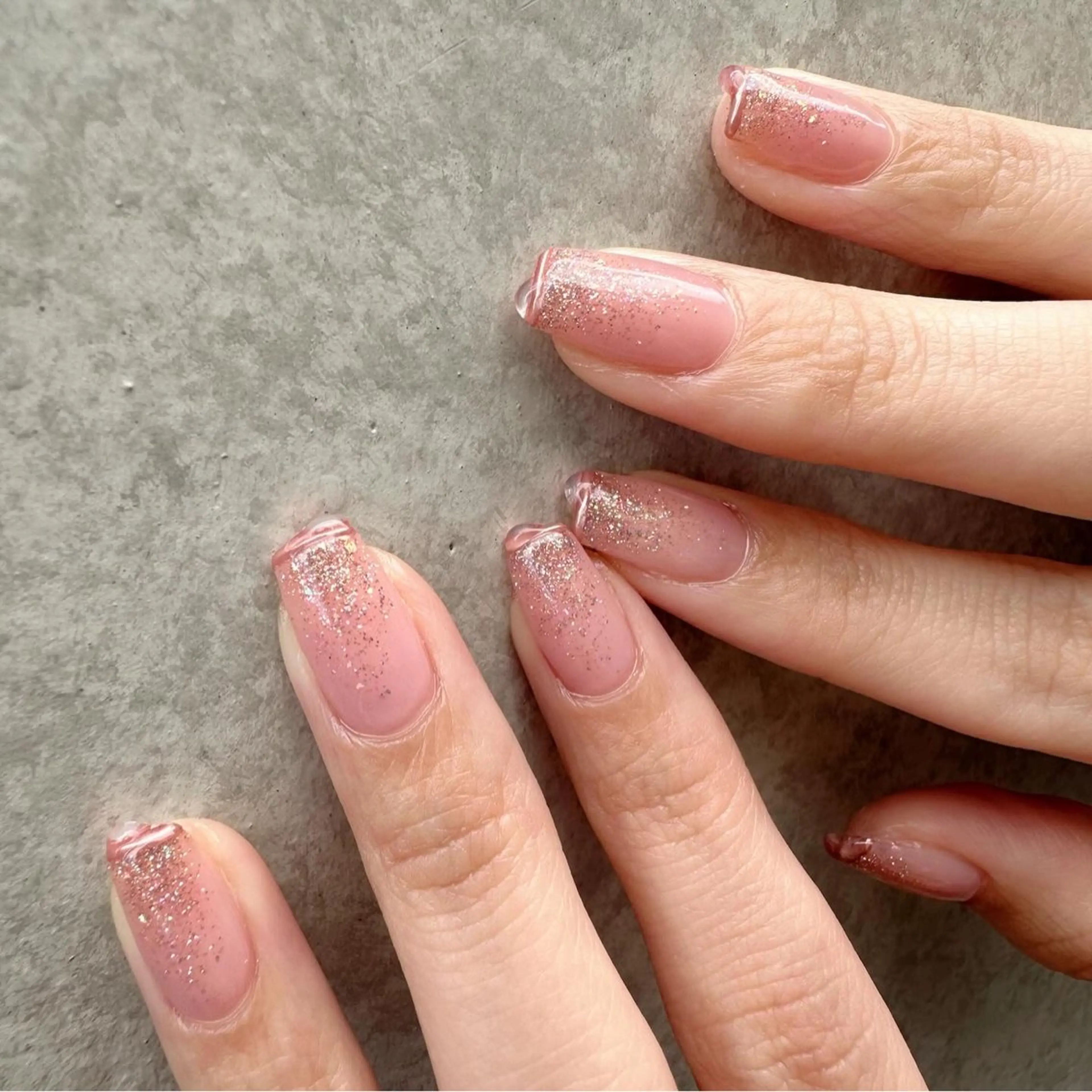 ネイル フラッシュネイル 氷ネイル・うるうるネイル 韓国ネイル ラメ(グリッター) ミラーネイル 🪞KAPE NAIL 🪞のネイルデザイン