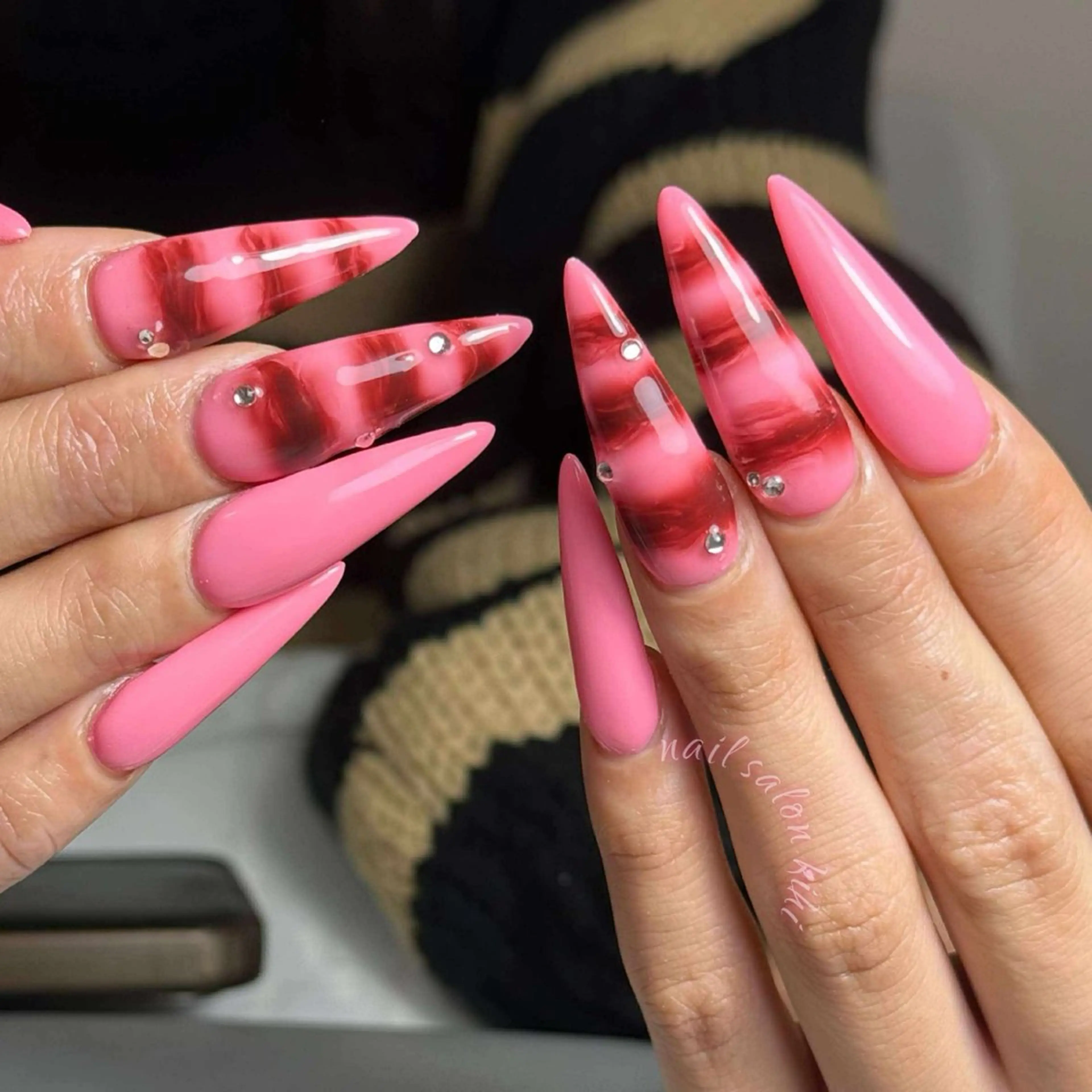 ネイル アートネイル フレンチネイル ジェルネイル グラデーション 韓国ネイル ハンドネイル さくら💮💮 【オフ無料】のネイルデザイン