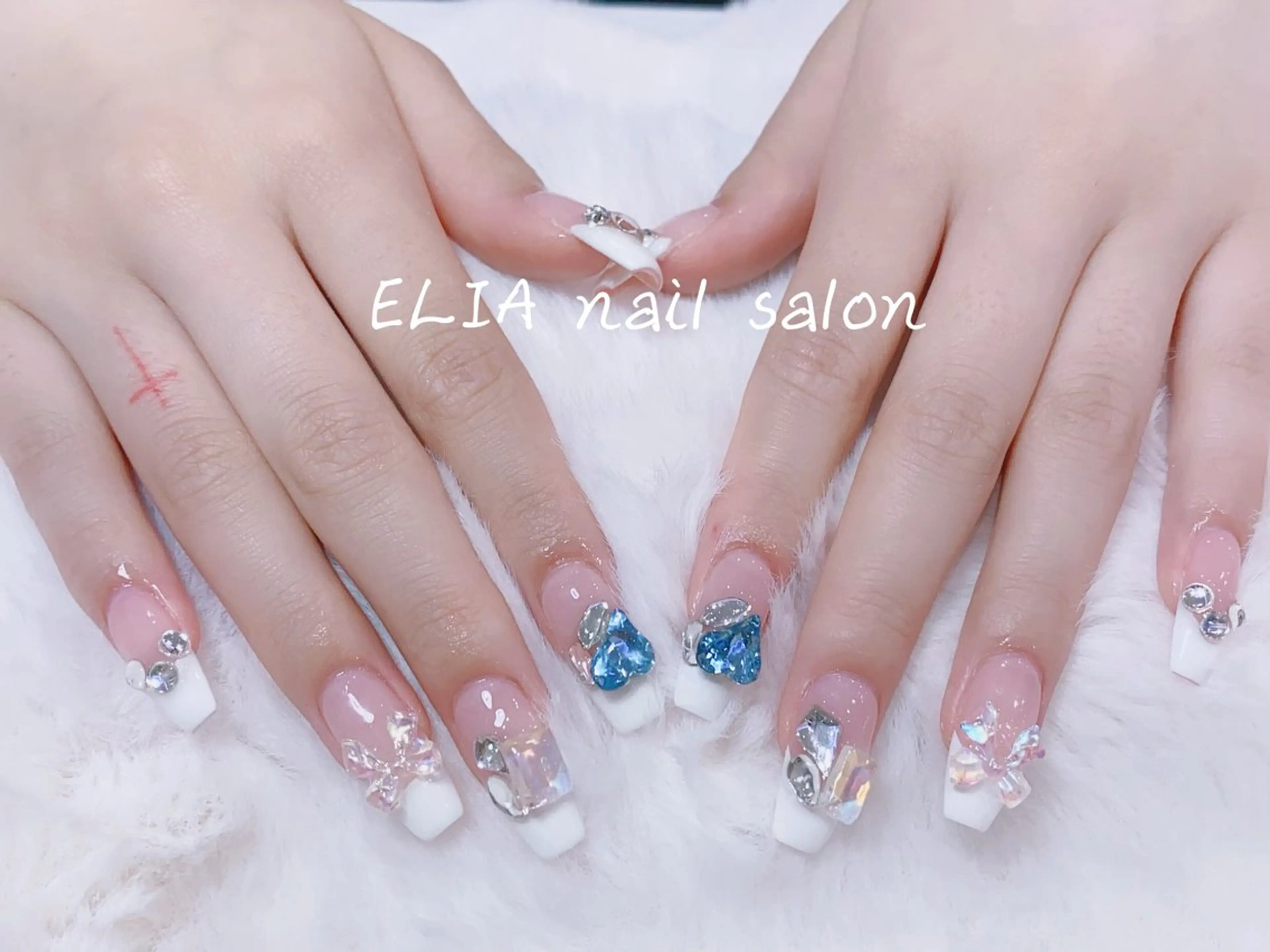 ミディアム ハンドネイル ELIA【エリア】 nailsalonのネイルデザイン