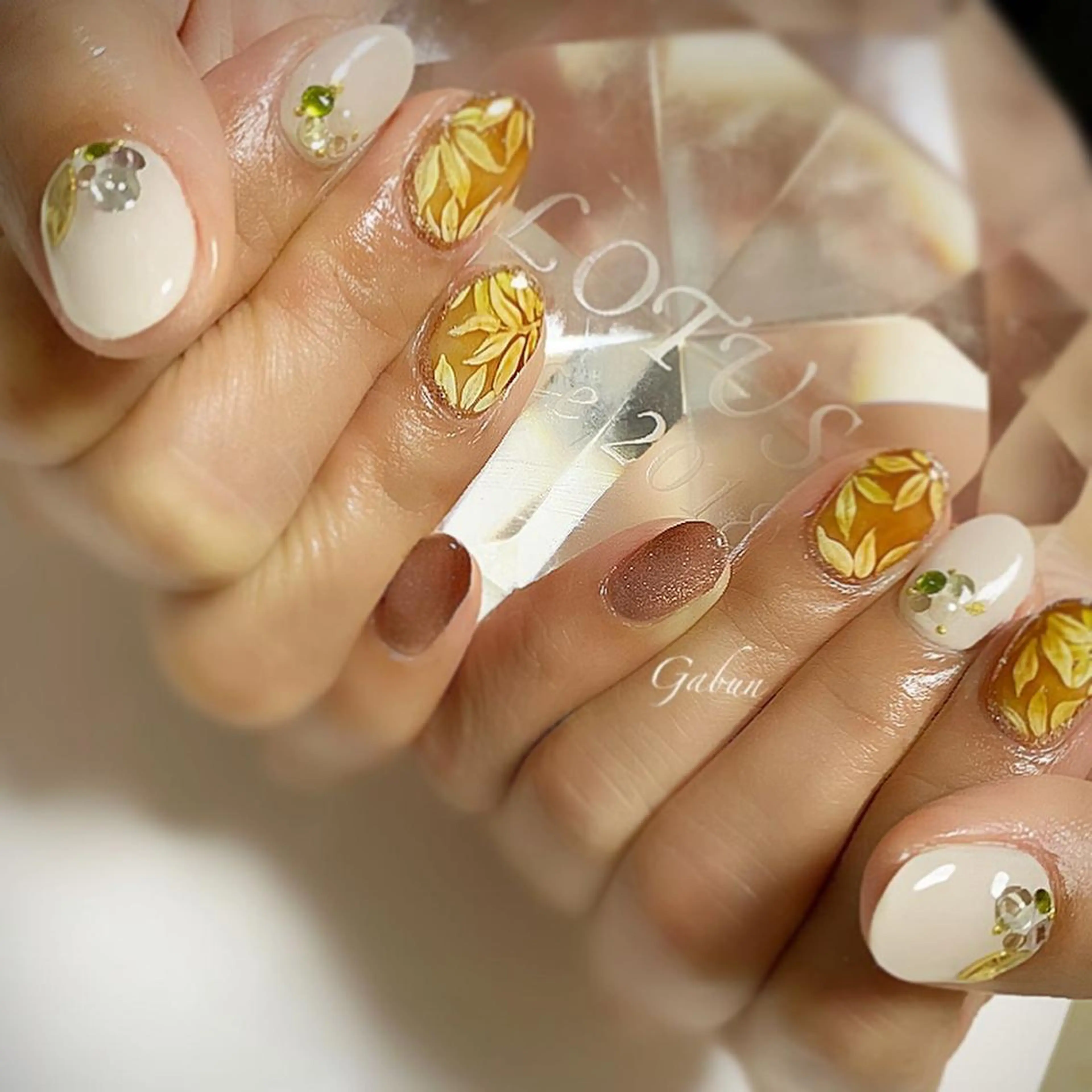 ネイル ハンドネイル ハンドケア LOTUS ネイルサロンのネイルデザイン