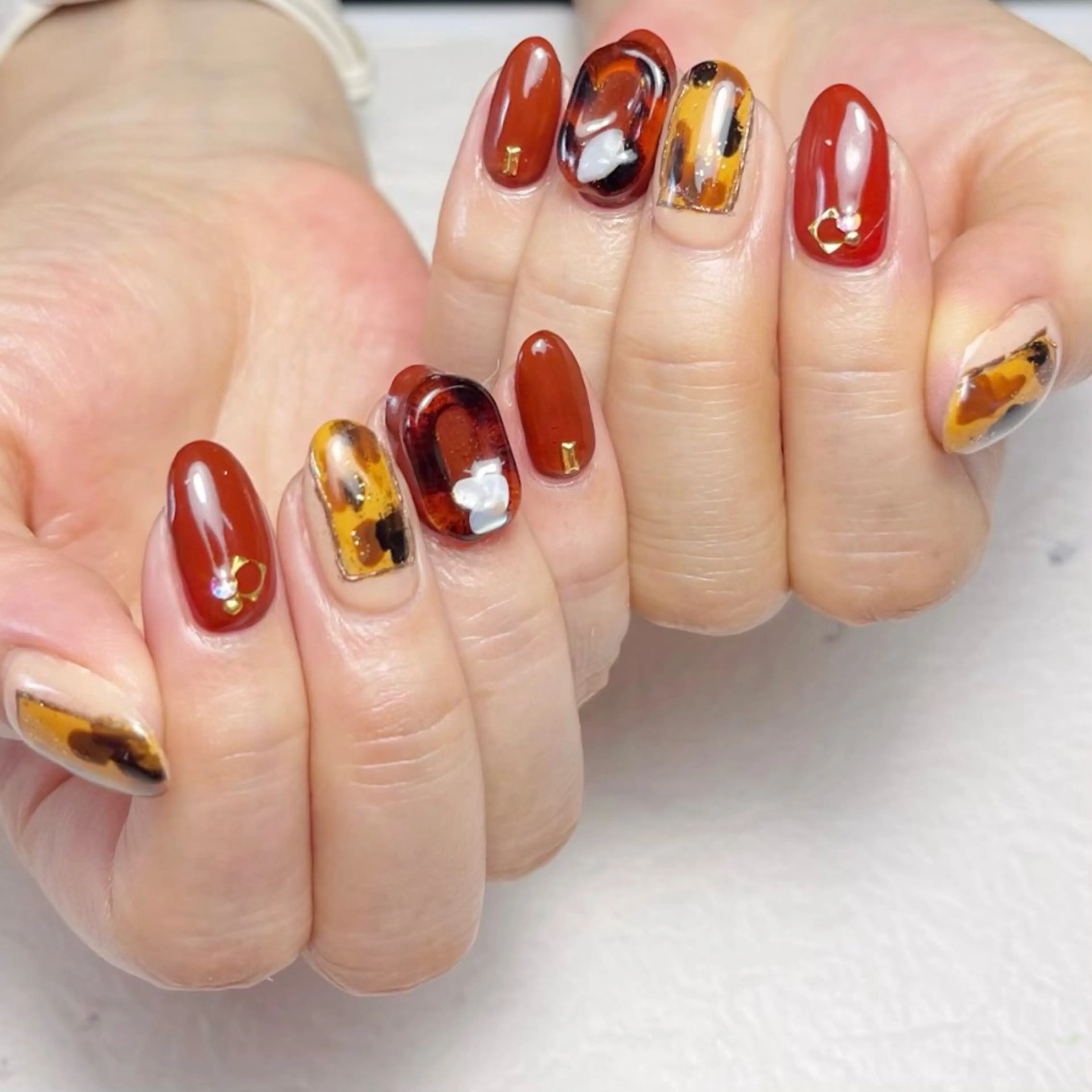 ネイル アートネイル ボルドー フットネイル ジェルネイル キラキラネイル ハンドネイル Y nail なんば堀江店のネイルデザイン