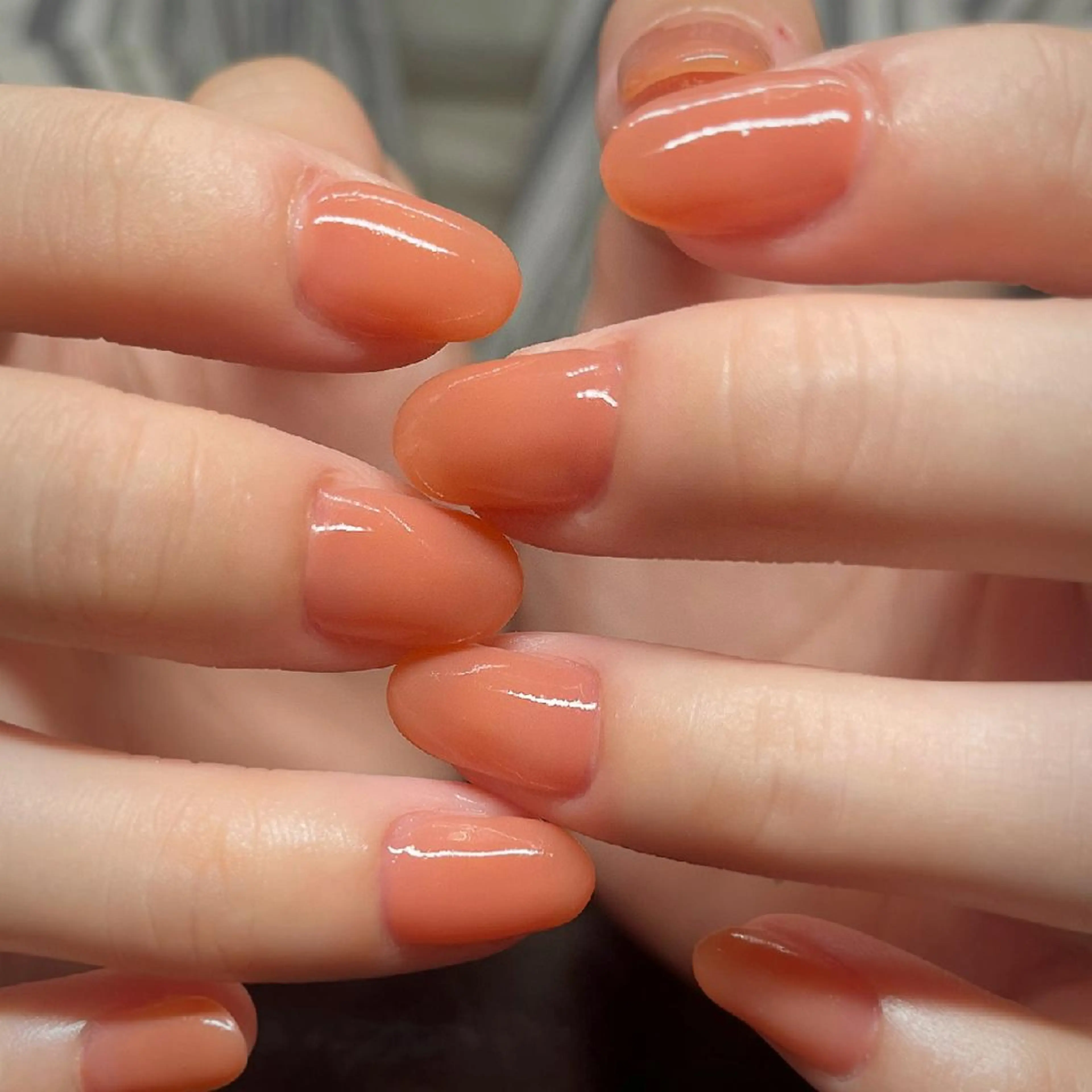 ネイル ワンカラーネイル オレンジ ピンク ピンクベージュ ハンドネイル フットネイル AQUA NAIL所属・AQUA NAILのネイルデザイン