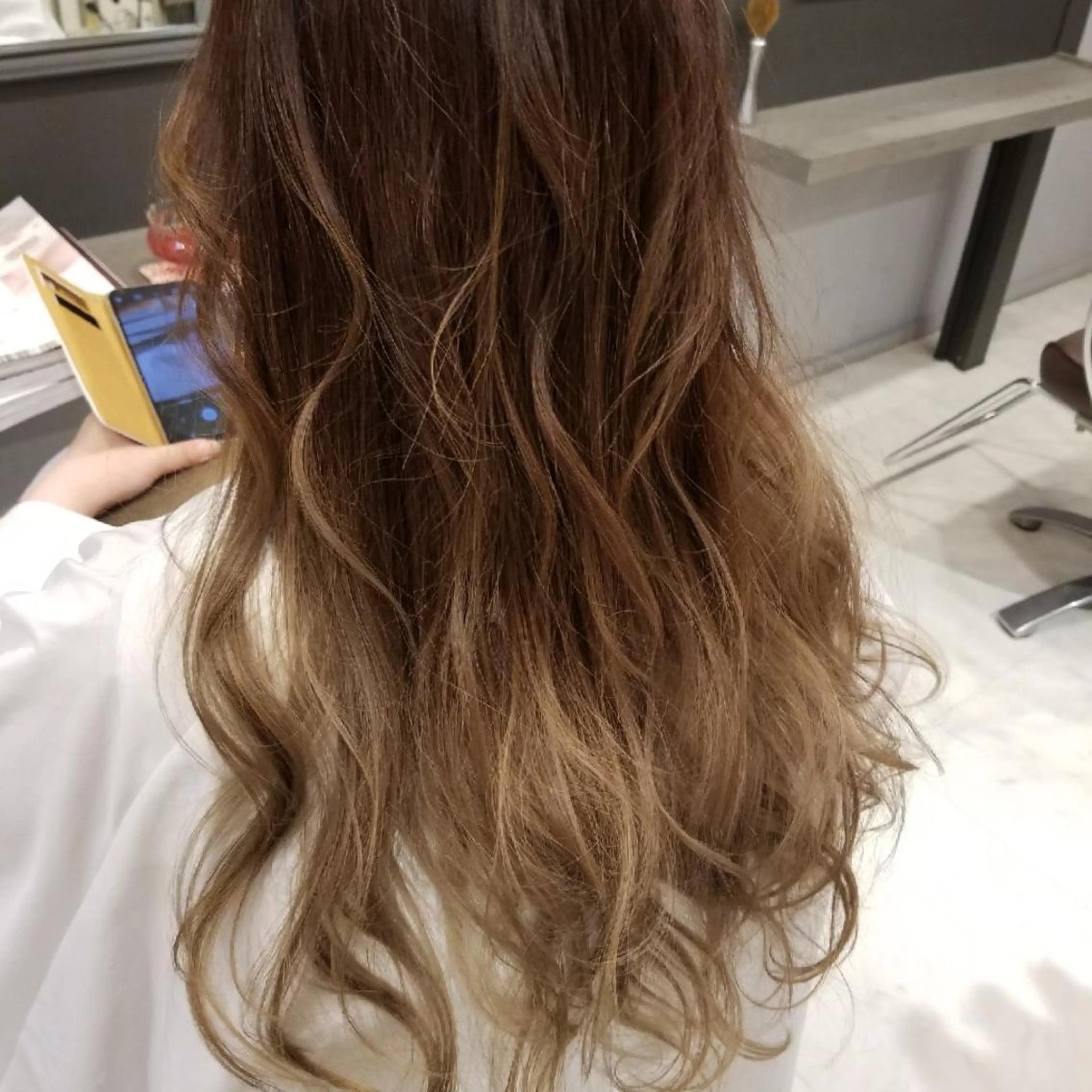 ロング カラー ブリーチ グラデーションカラー 外国人風カラー ヘアカラー Hair&Spa Fleur CHERE所属・HISANAGA YUKAのヘアスタイル