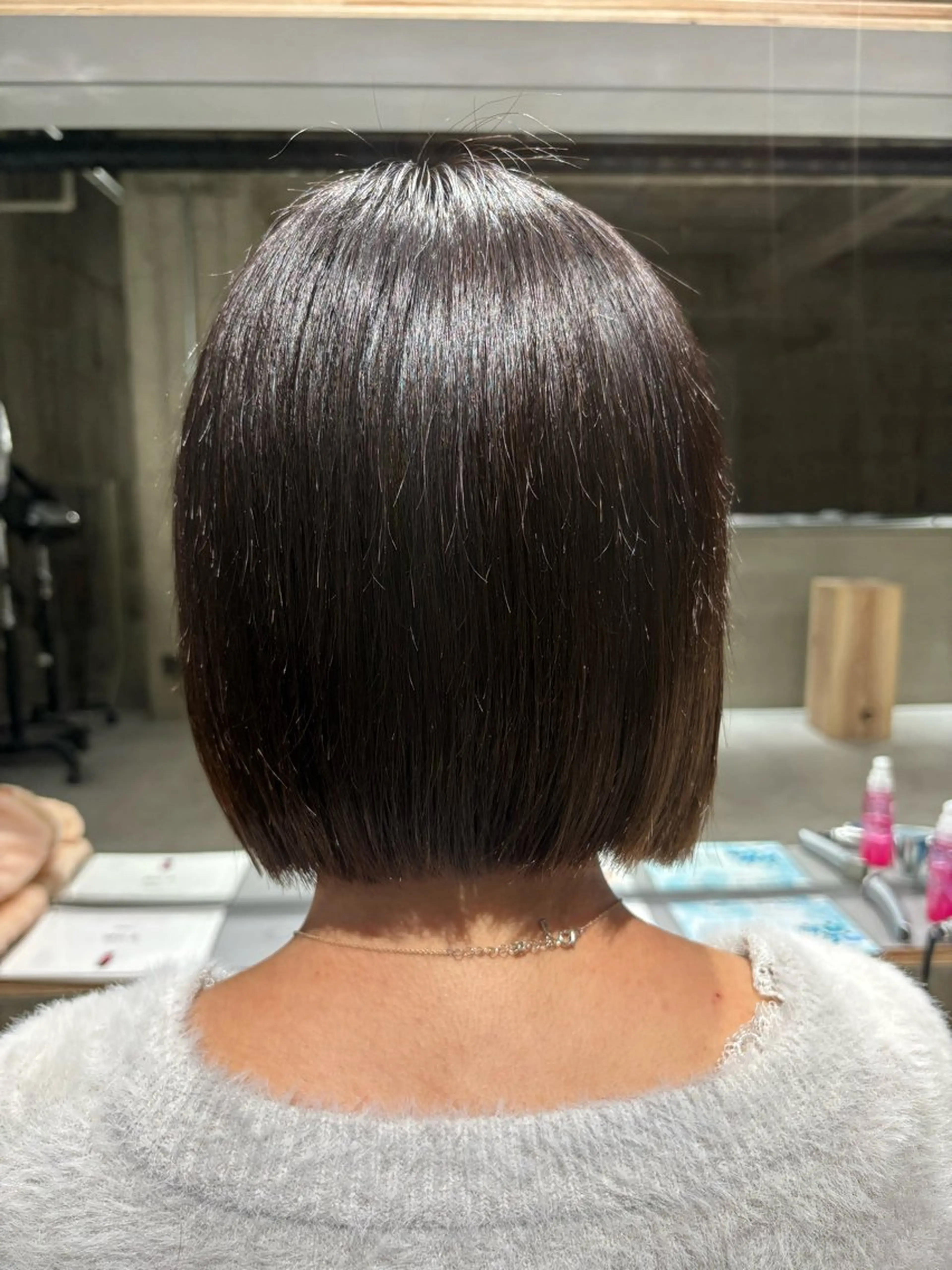 ショート ボブ カット 玉置 七海のヘアスタイル