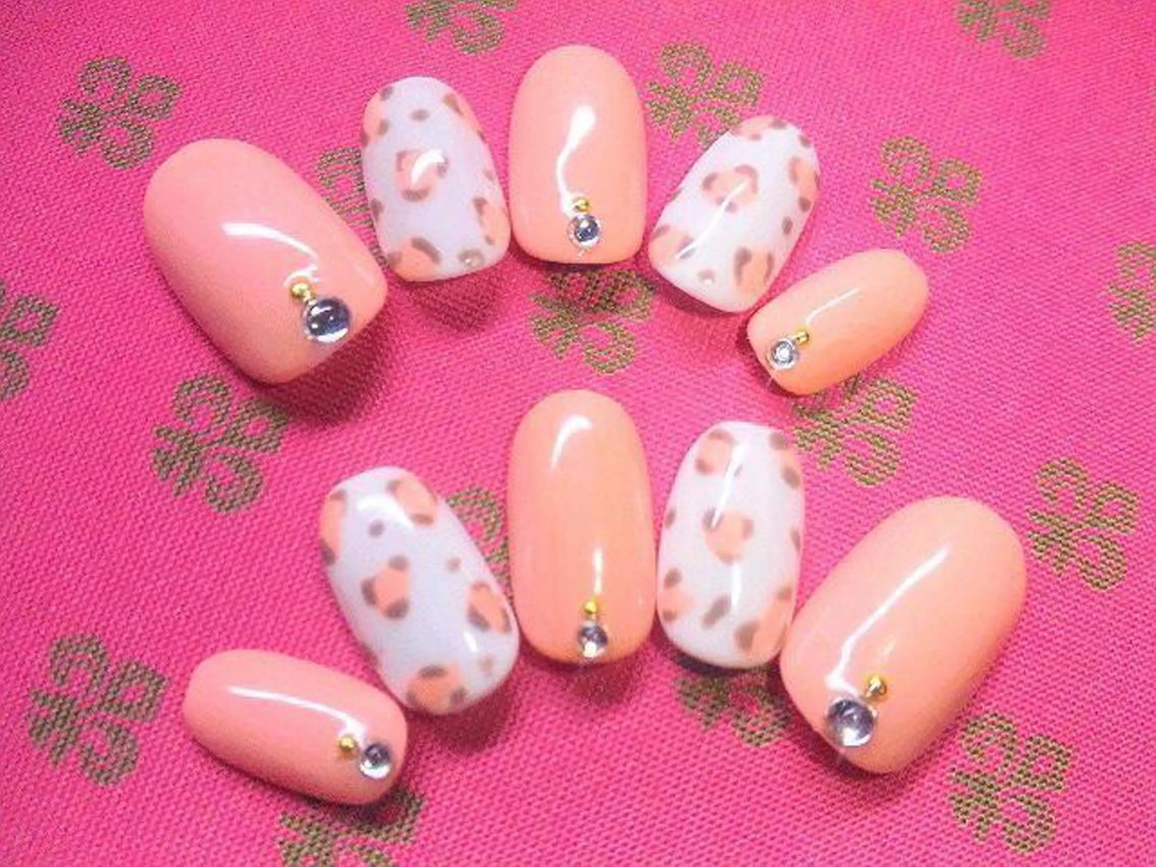 ネイル 🌙都岡 ムーンネイルのネイルデザイン