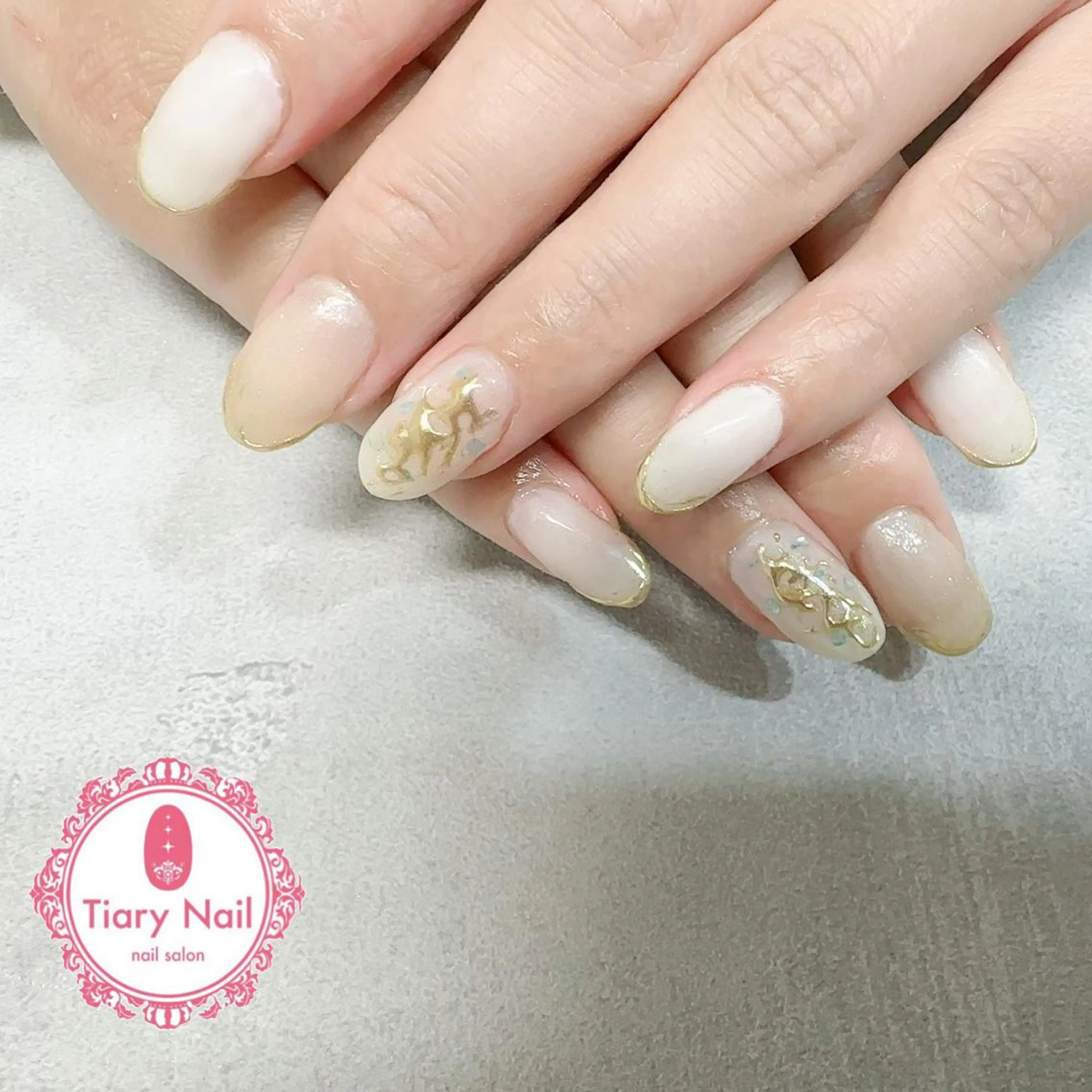 ネイル tiarynail K Kのネイルデザイン