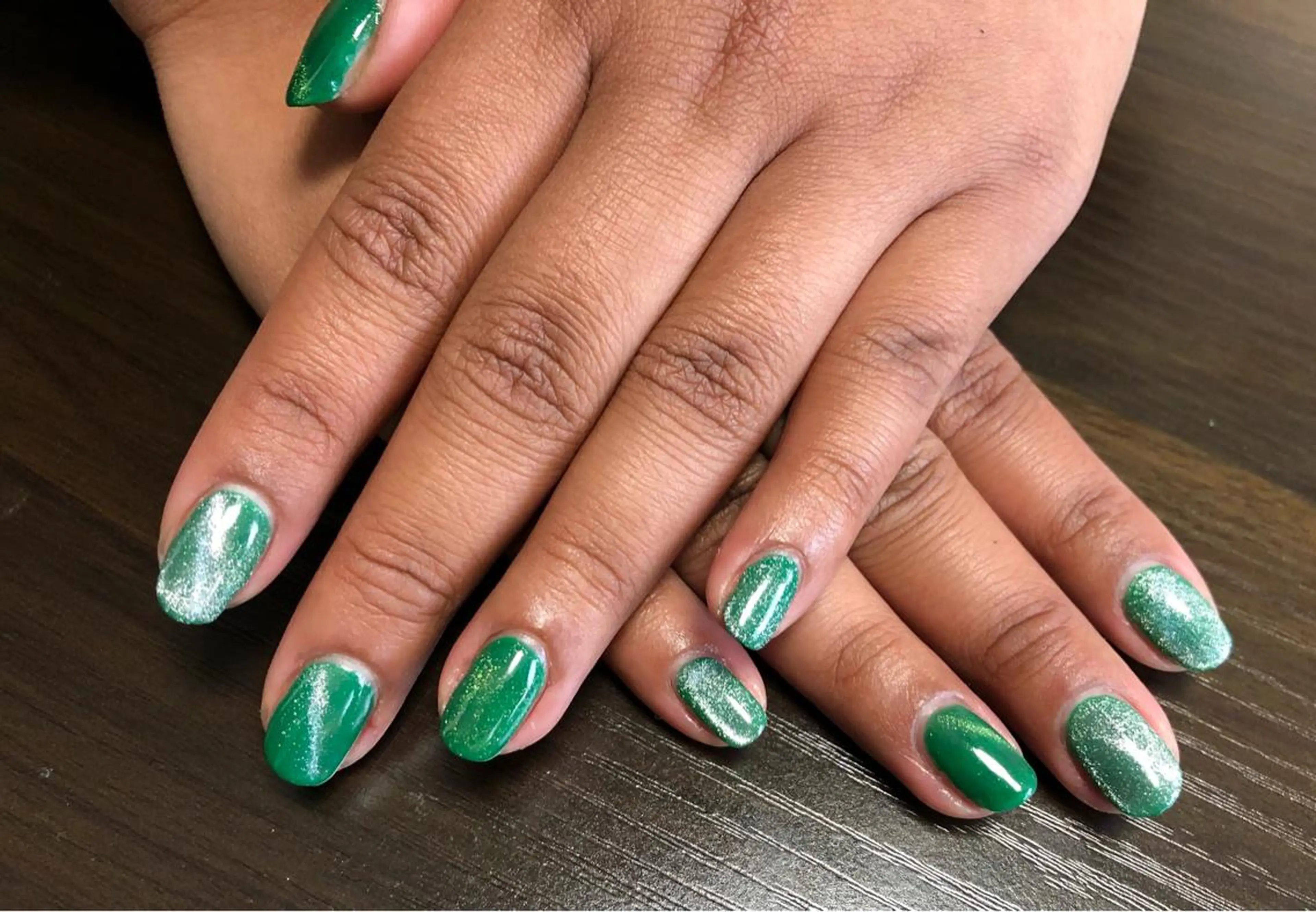 ネイル グリーン マグネットネイル シルバー M&Y nailsalonのネイルデザイン