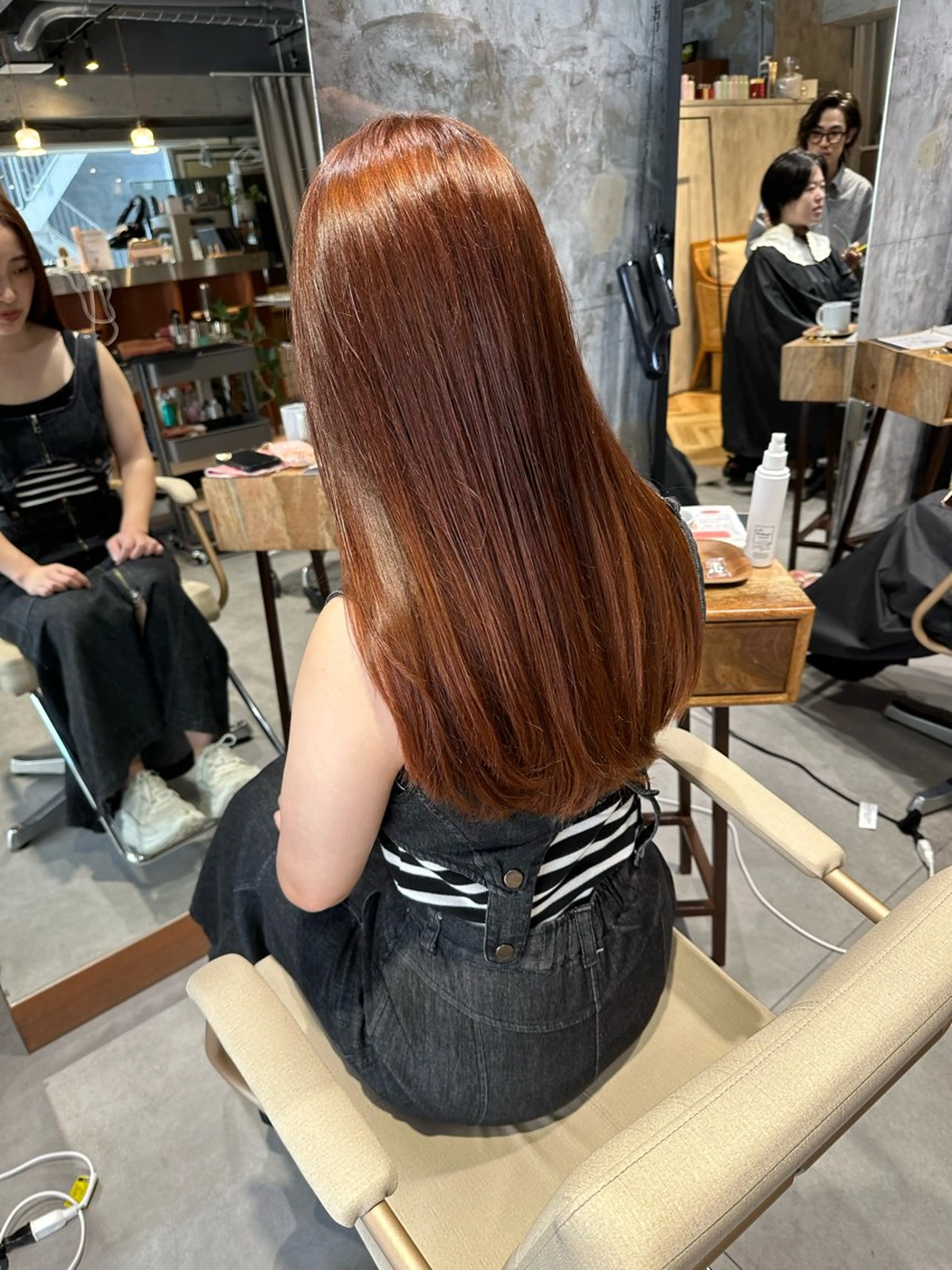 ロング ヘアカラー esse所属・阪倉 美玲のヘアスタイル