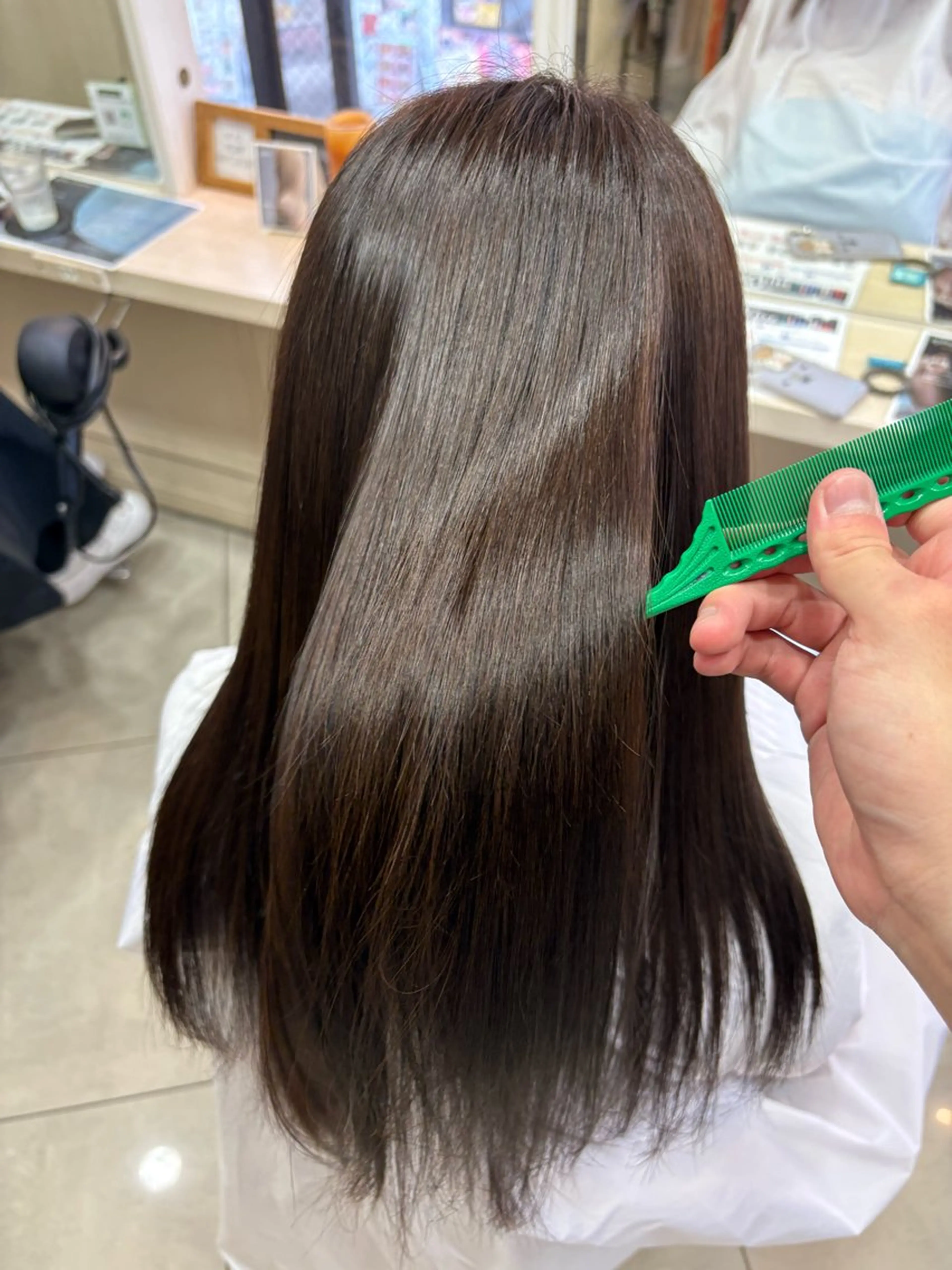 セミロング ヘアカラー ✨髪質改善縮毛矯正 酸性ストレートのヘアスタイル