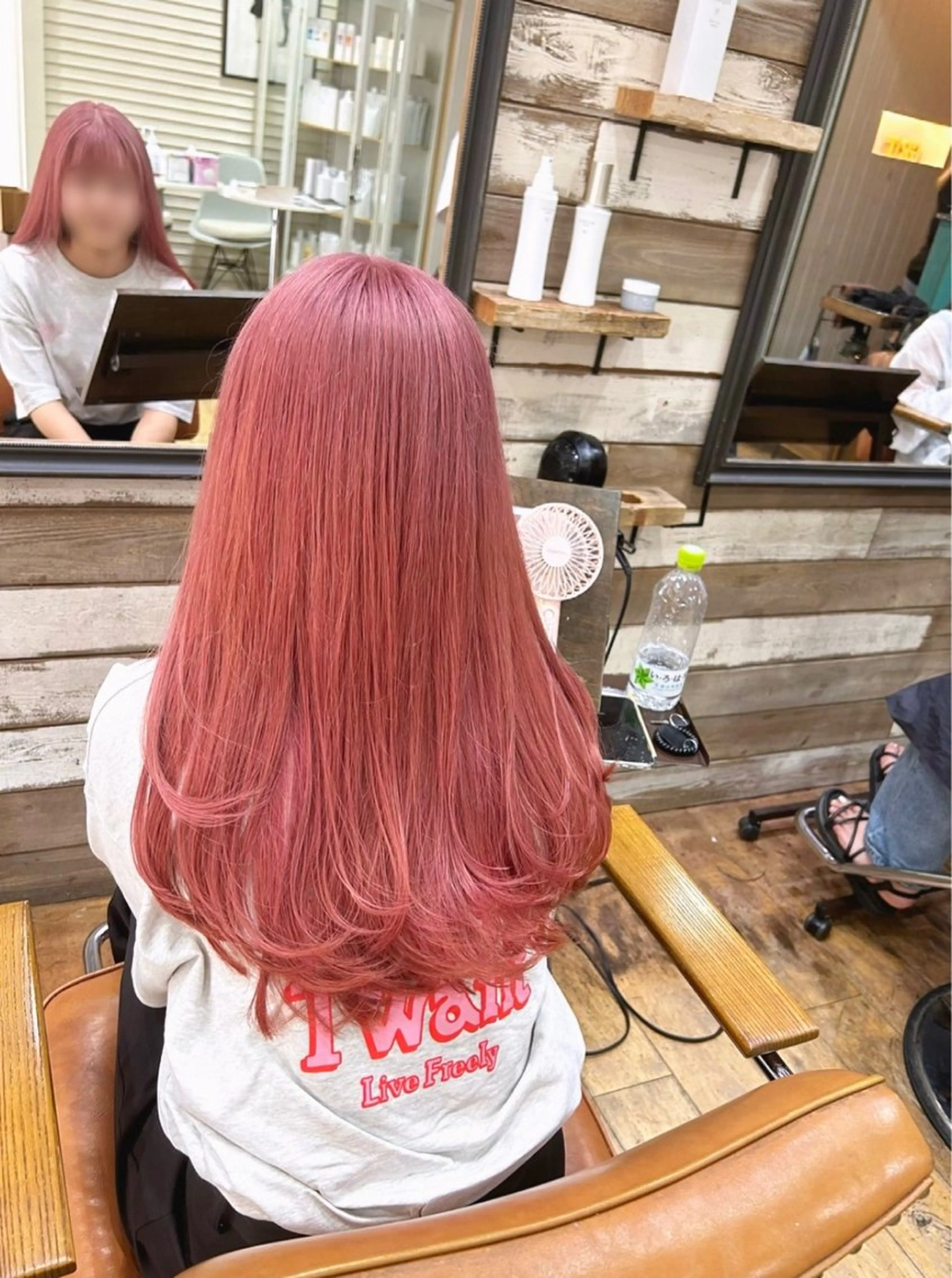 ミディアム NANAMI/透け感 /グレージュのヘアスタイル