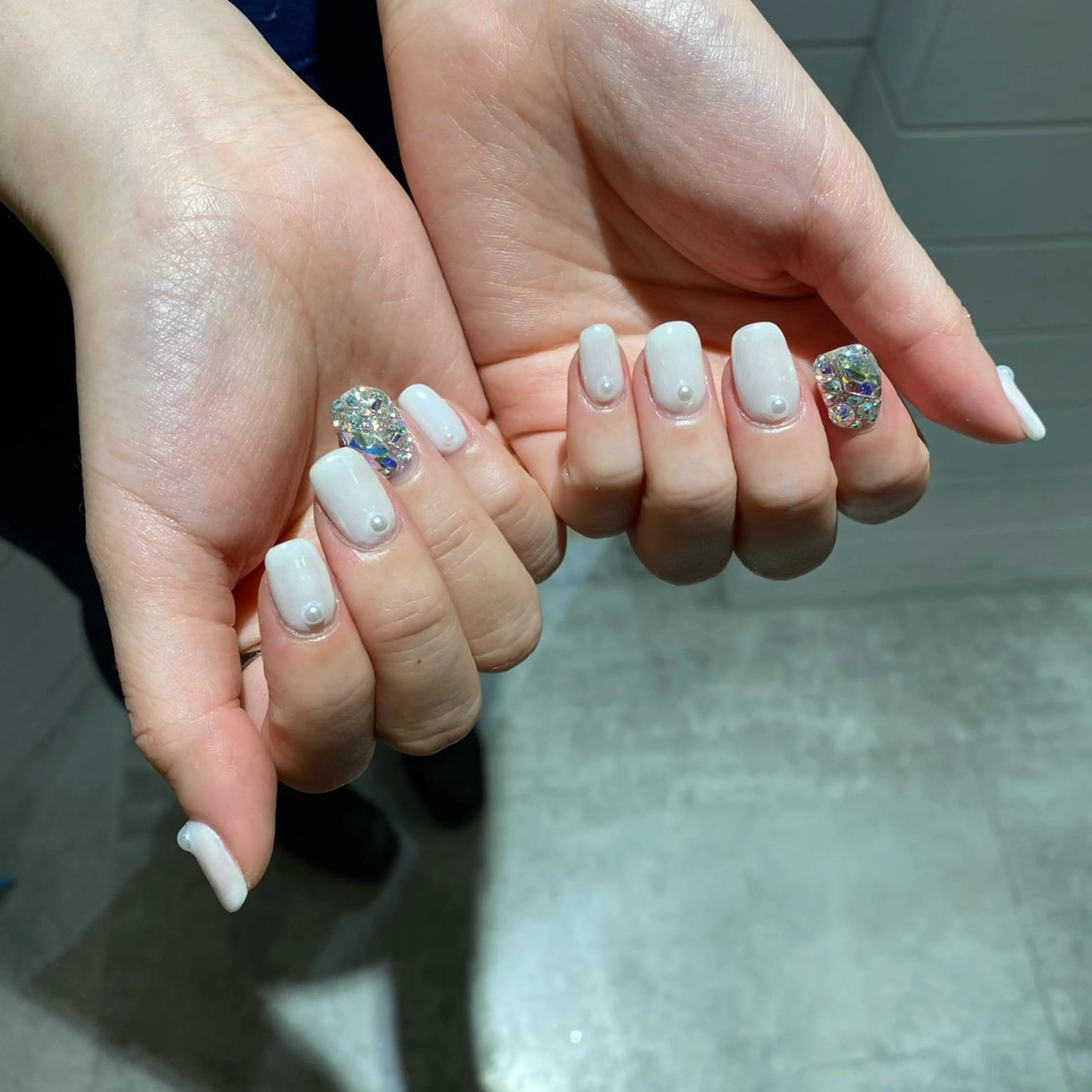 ネイル キラキラネイル sio.nail&eyebrow salon shimokitazawa2号店所属・nailist mana𖤐´-のネイルデザイン