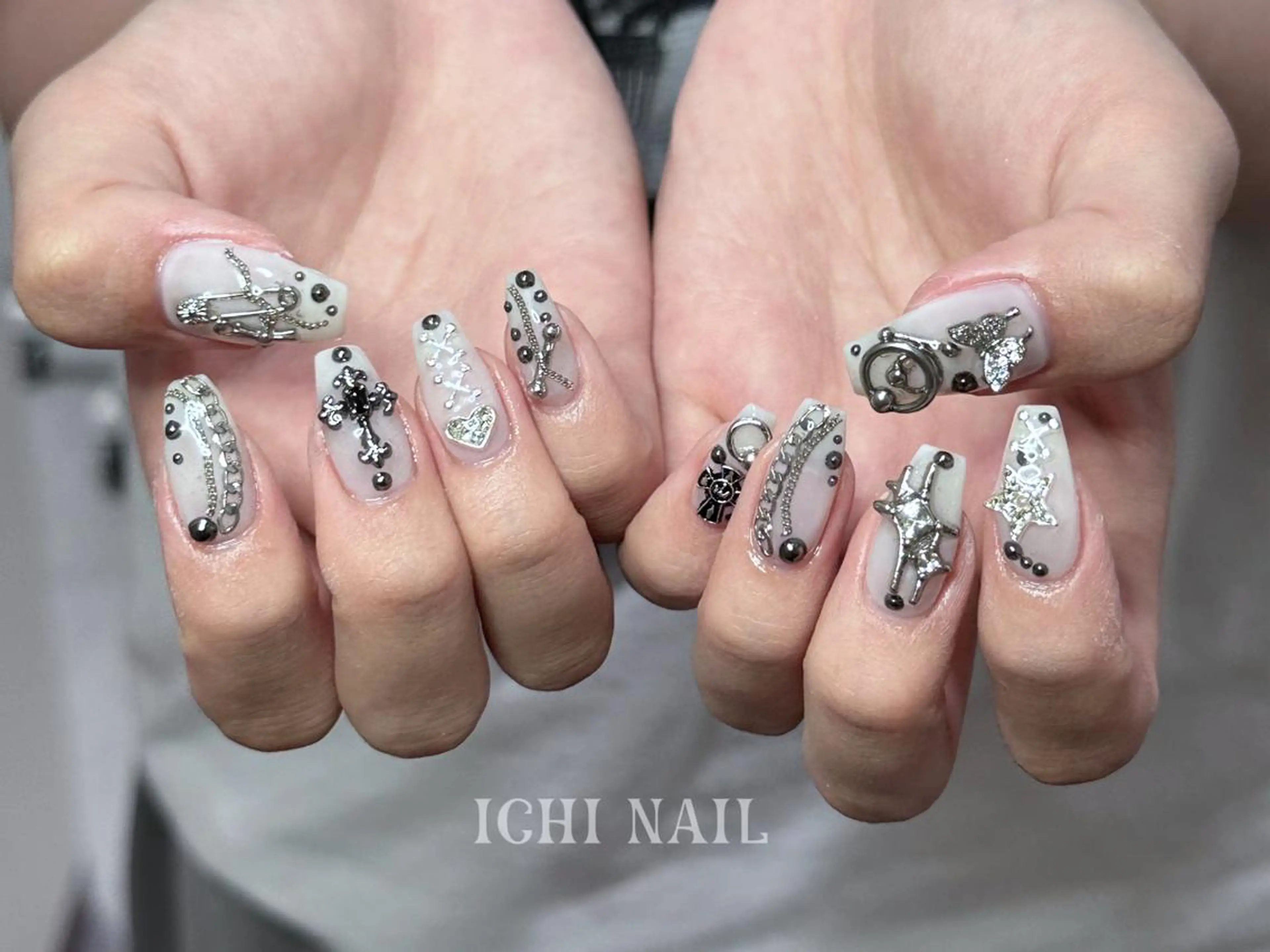 ネイル ハンドネイル 🧚🏻‍♀️ NOHA🎀のネイルデザイン