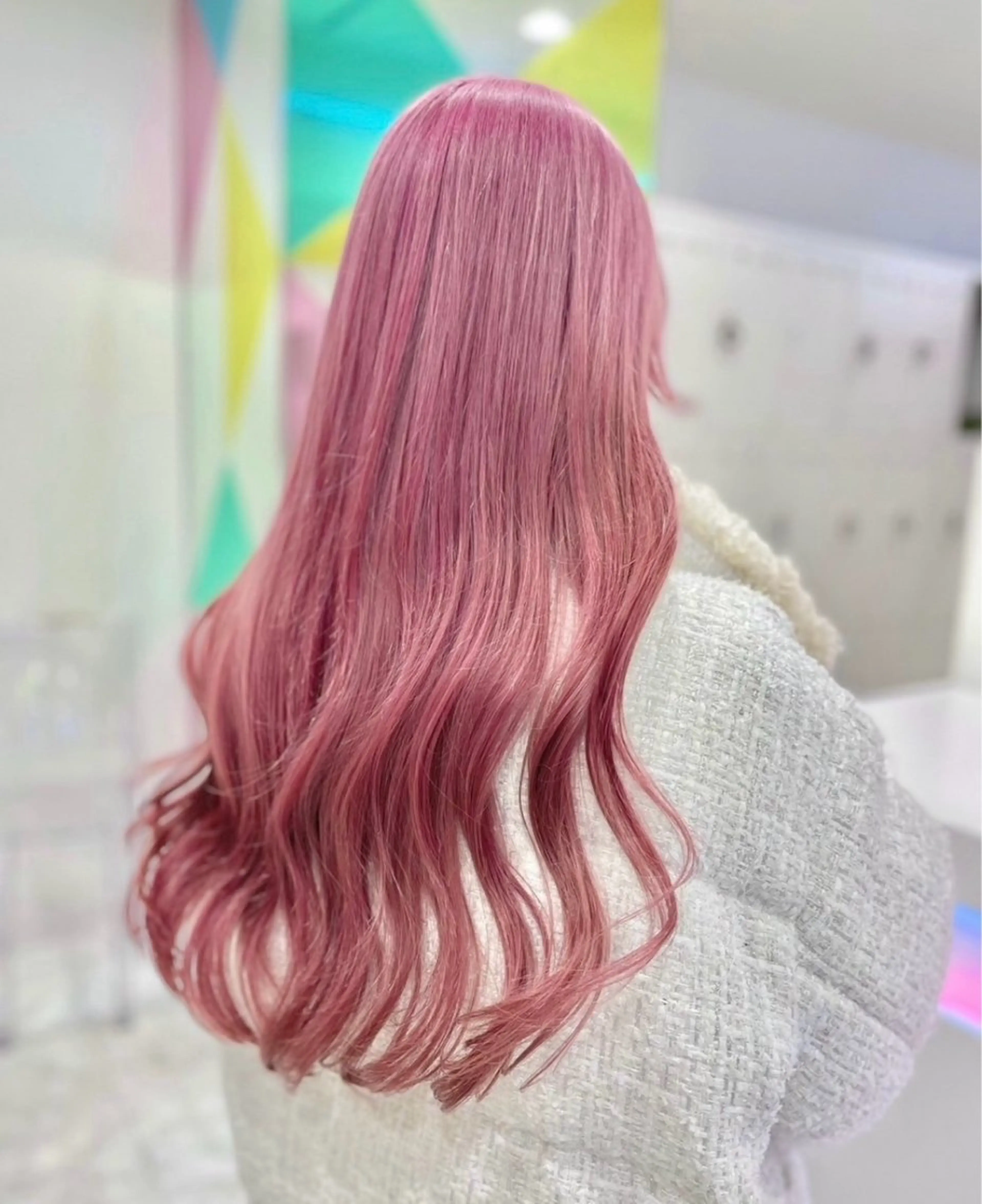 セミロング カラー ヘアアレンジ ピンクカラー ヘアカラー トリートメント ヘッドスパ ヘアセット 🩵ダメージレス艶感 ハイトーン🩷のヘアスタイル